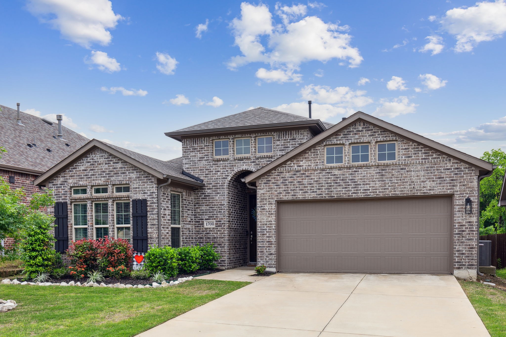 1708 Lone Lynx Way