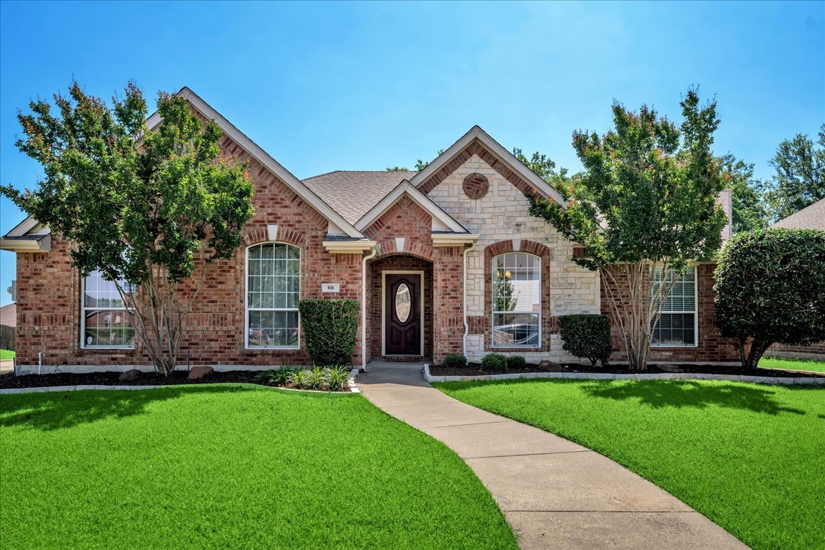 816 Riverhead Drive