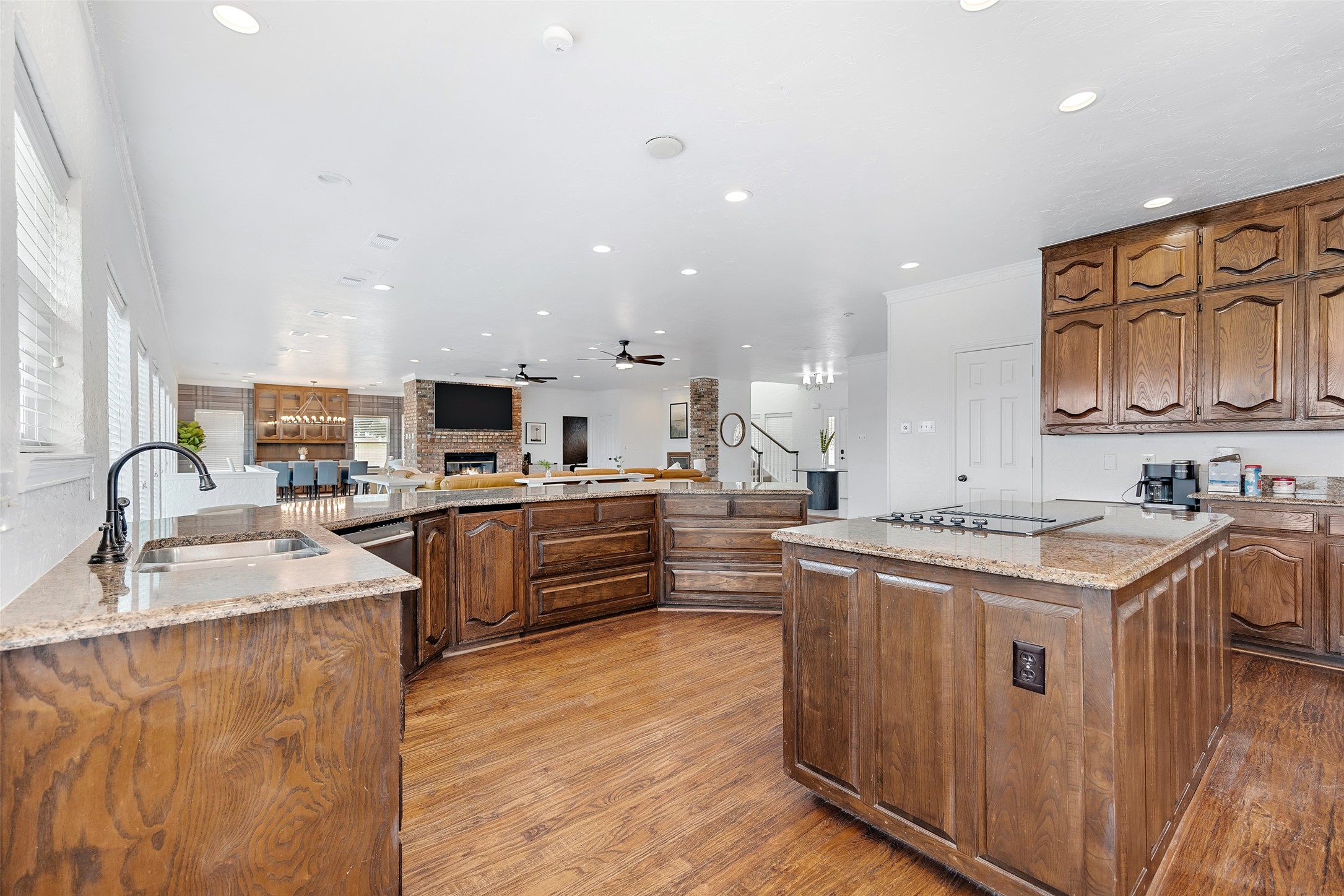 1400 Ridge Road