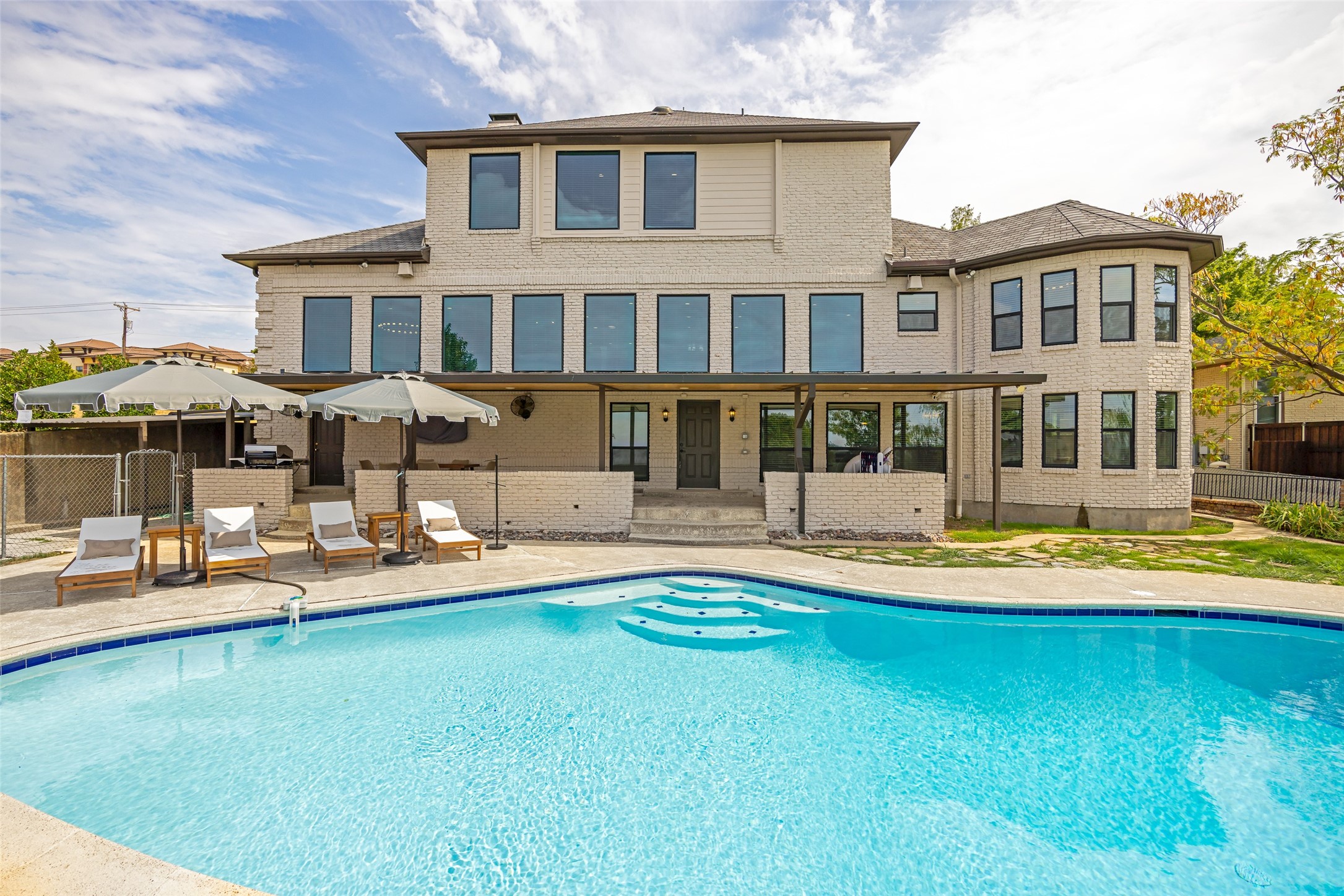 1400 Ridge Road