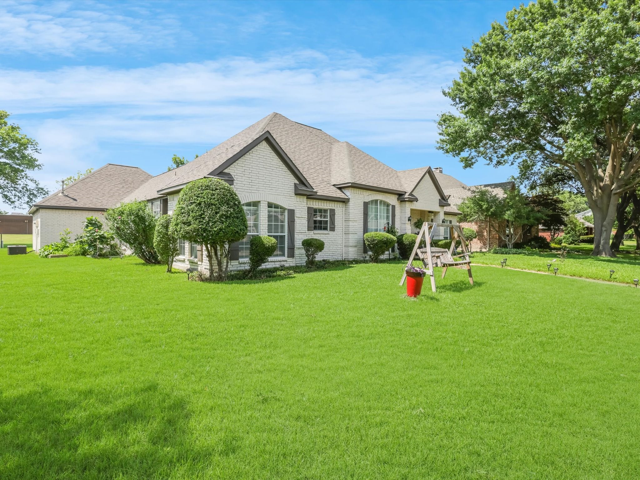 1413 W Waterford Place