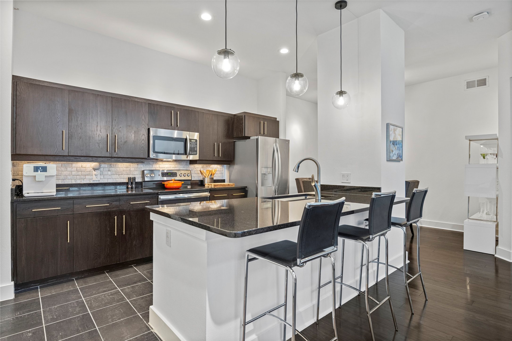 4414 Cedar Springs Road 301
