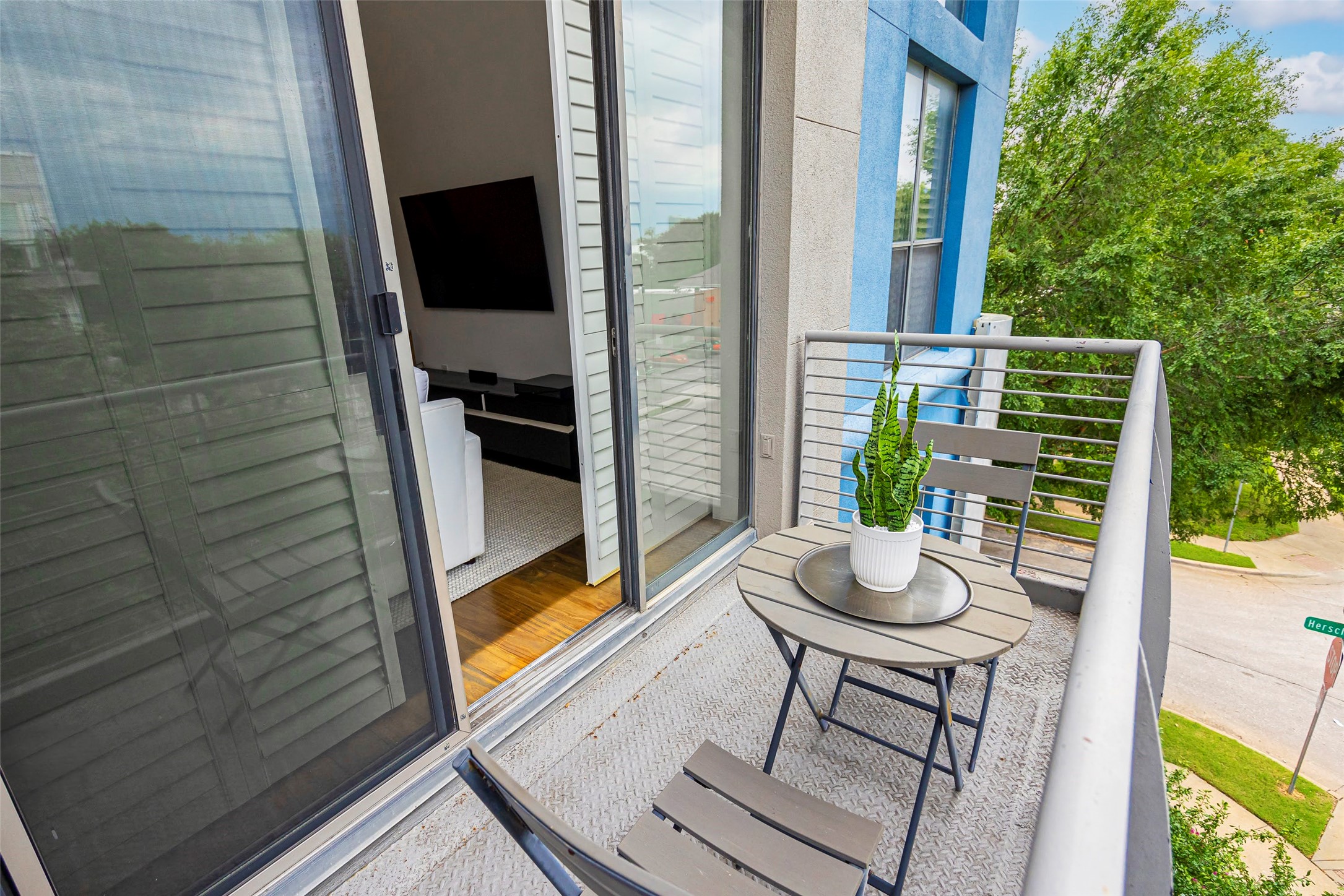 4414 Cedar Springs Road 301