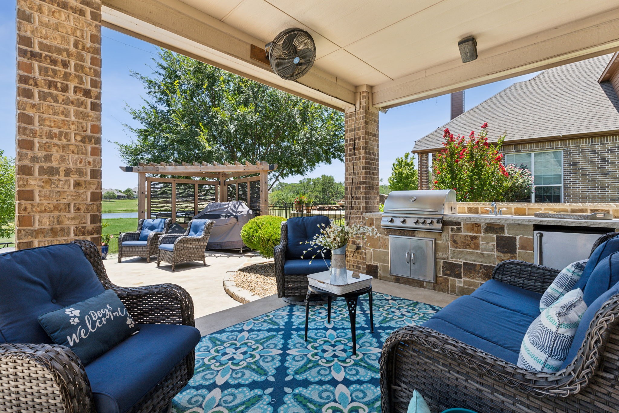 6416 Lakecrest Drive