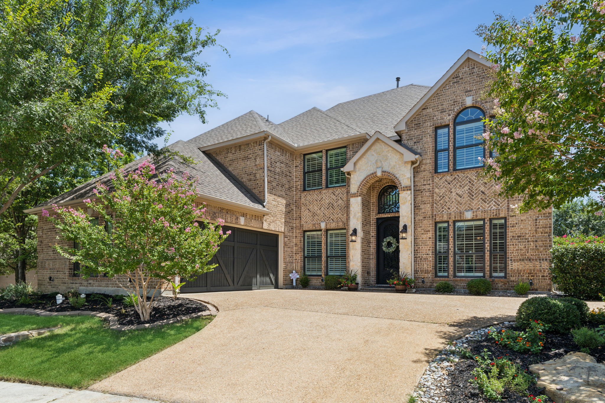 6416 Lakecrest Drive