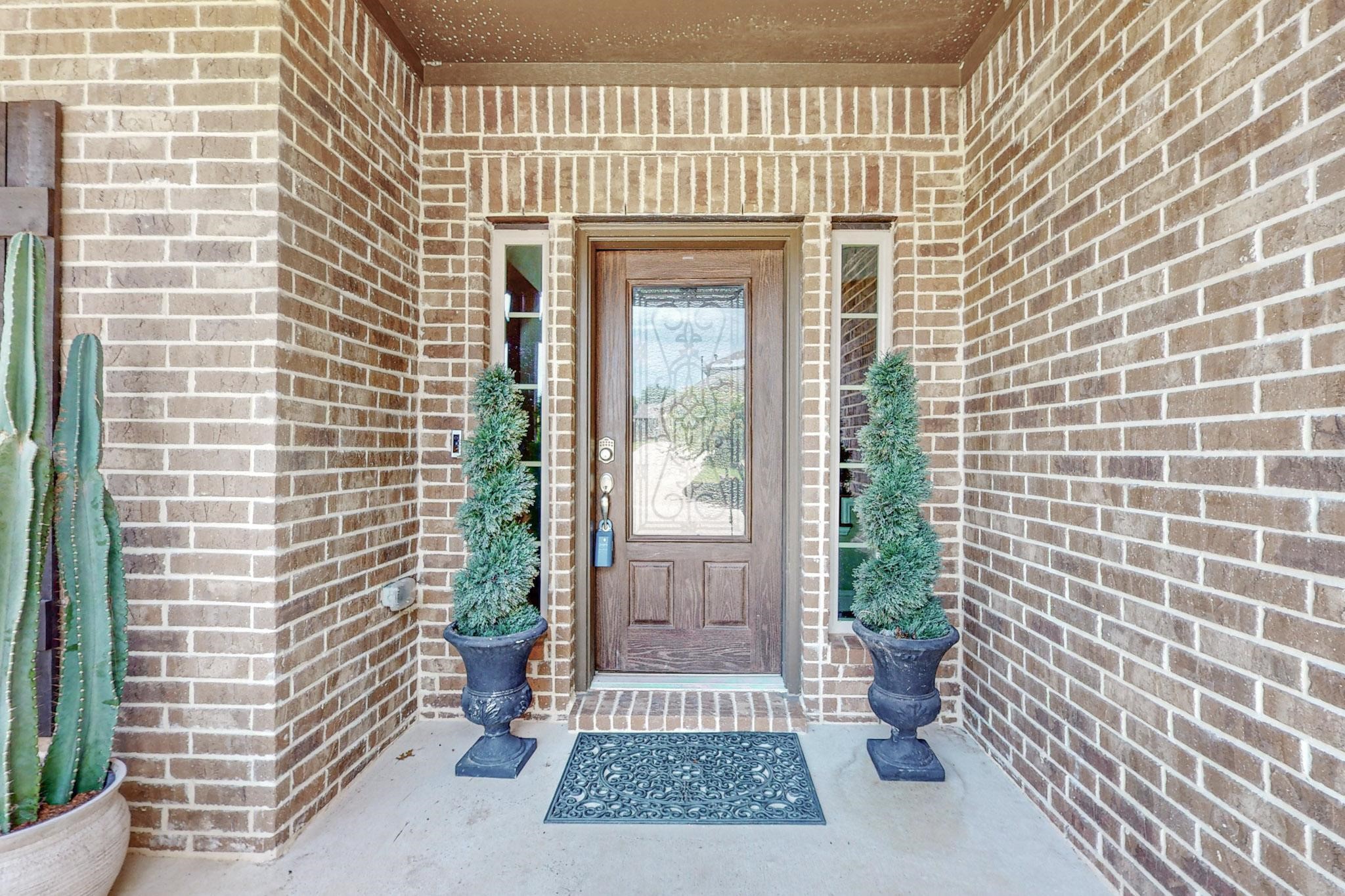 906 Sunnyvale Drive
