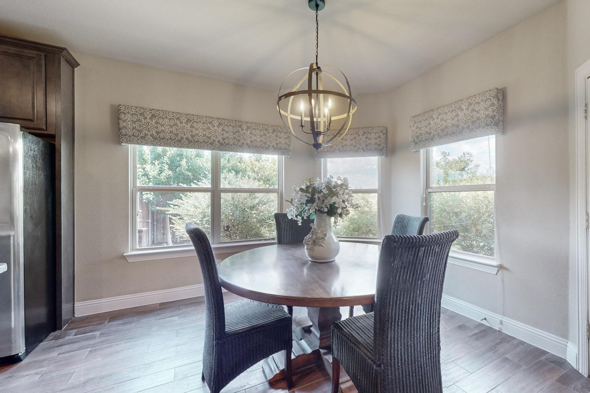 906 Sunnyvale Drive
