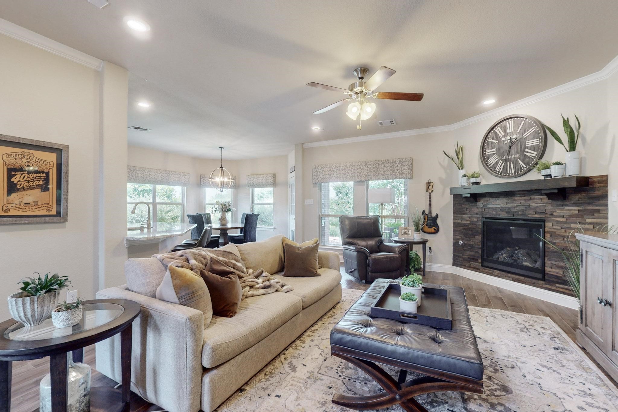 906 Sunnyvale Drive