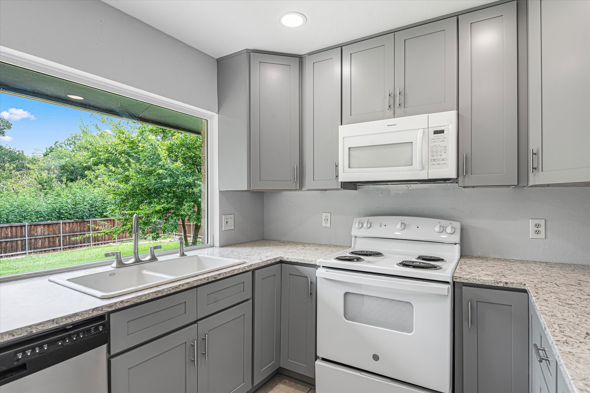 3416 Club Ridge Circle