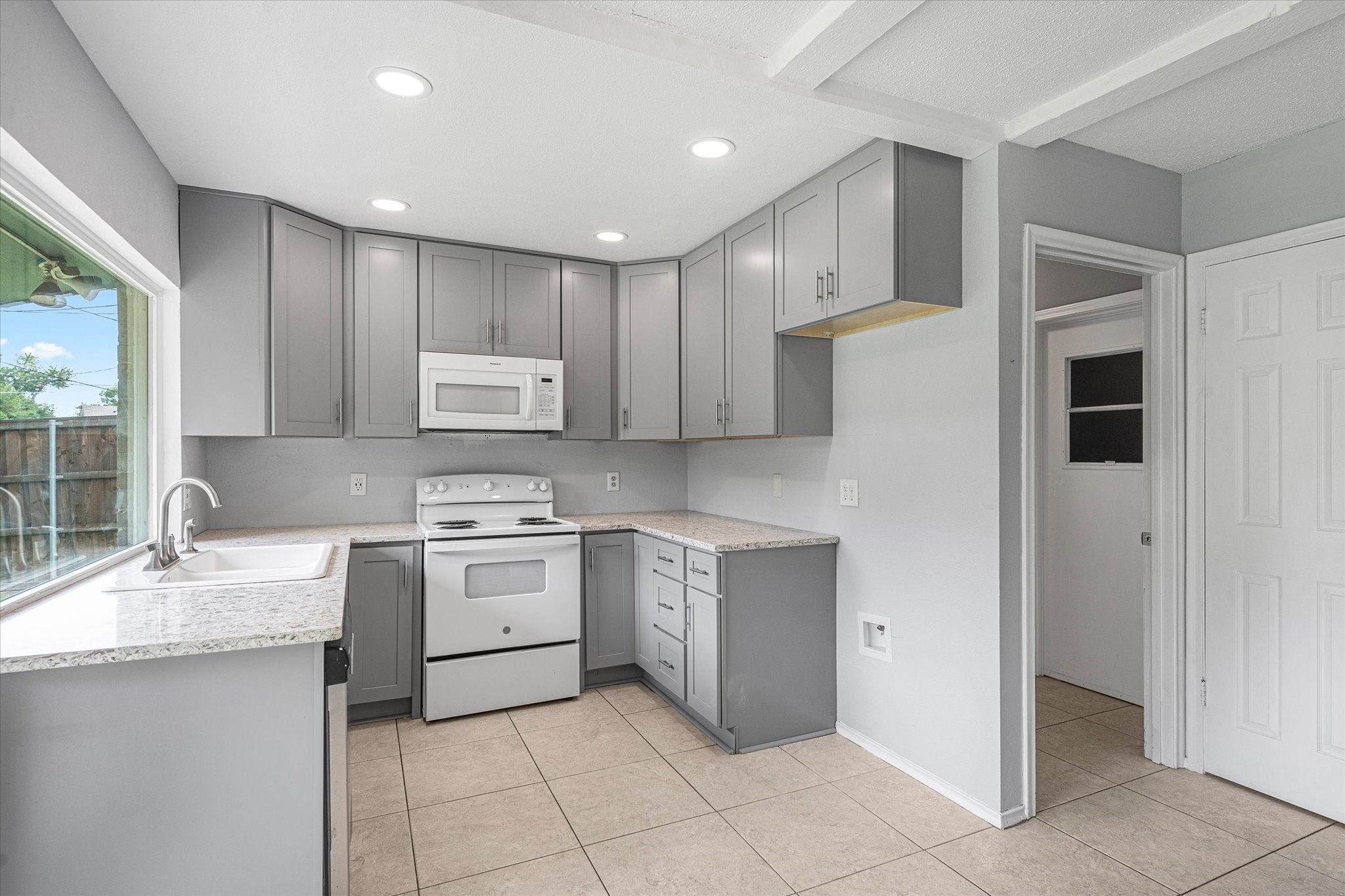 3416 Club Ridge Circle