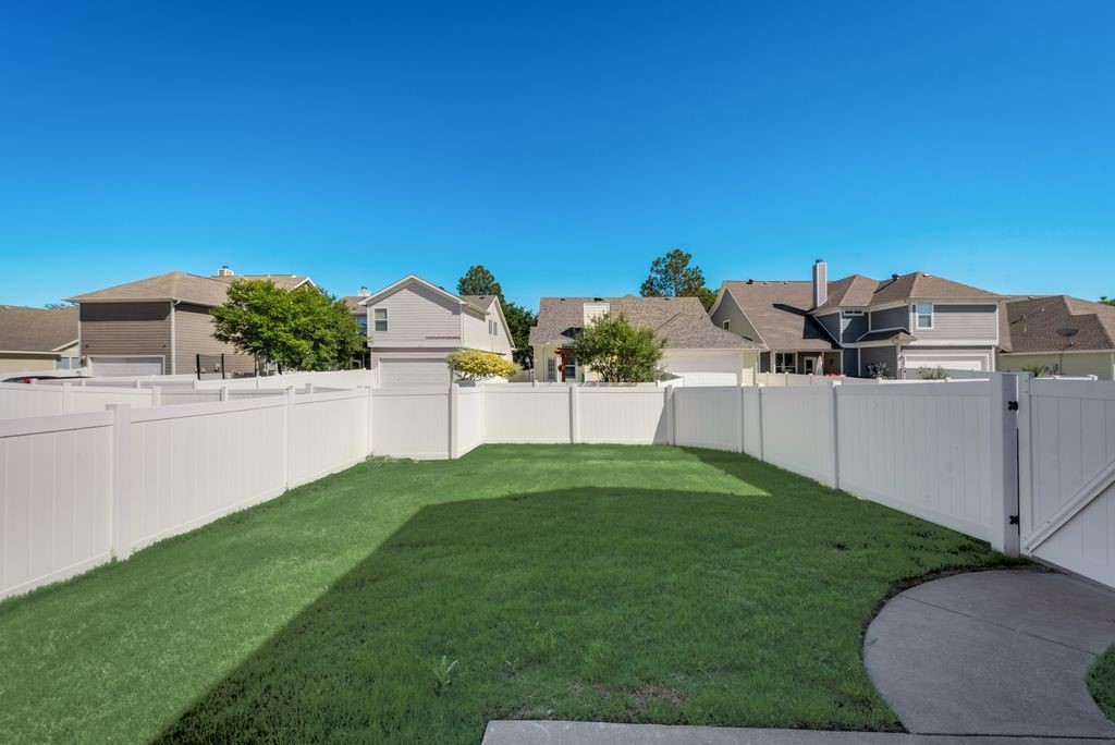 948 Fox Grove Lane