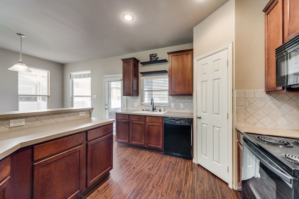 948 Fox Grove Lane