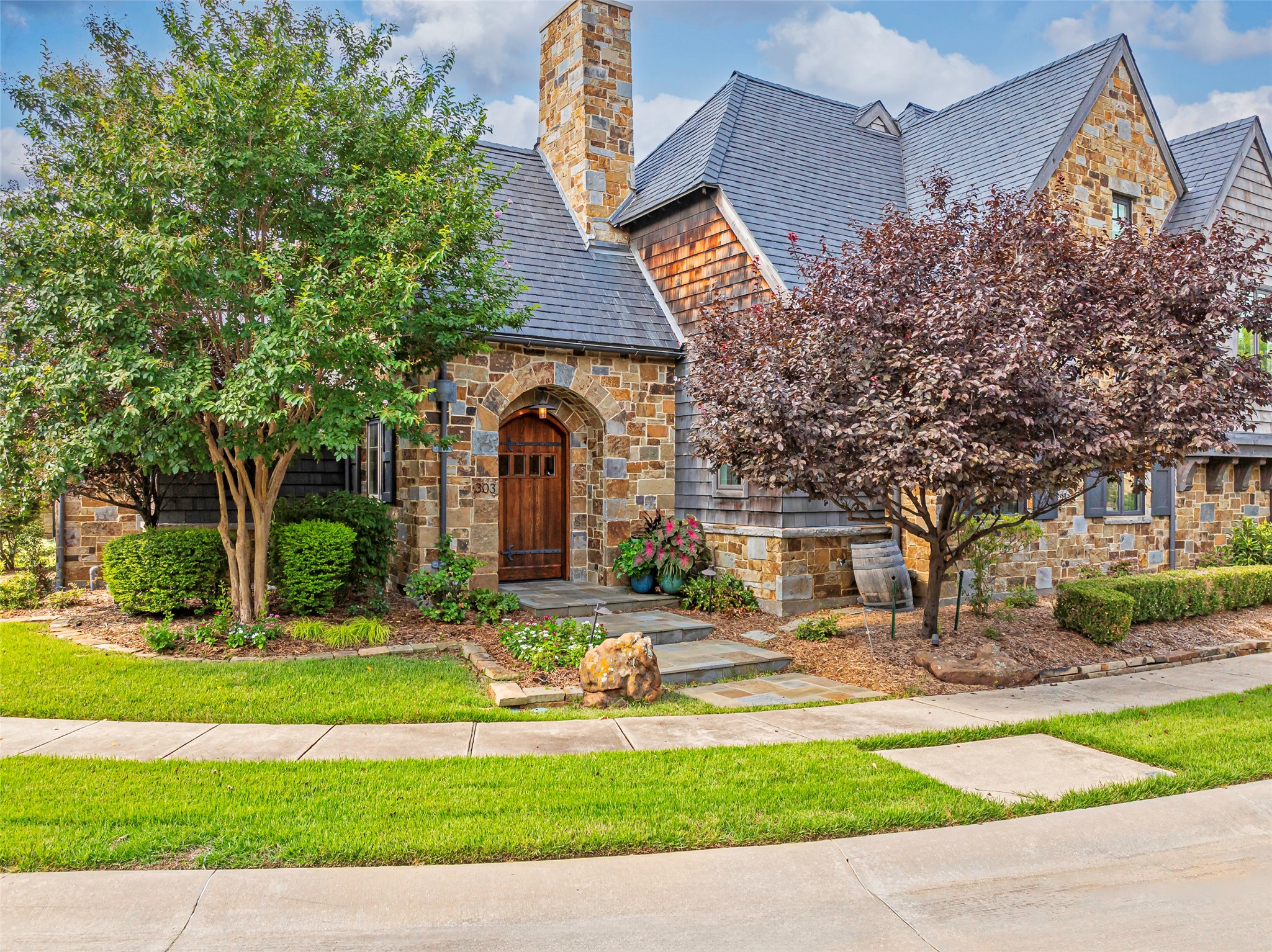 303 Oxford Place