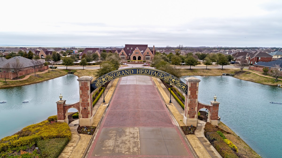872 Bowie Drive