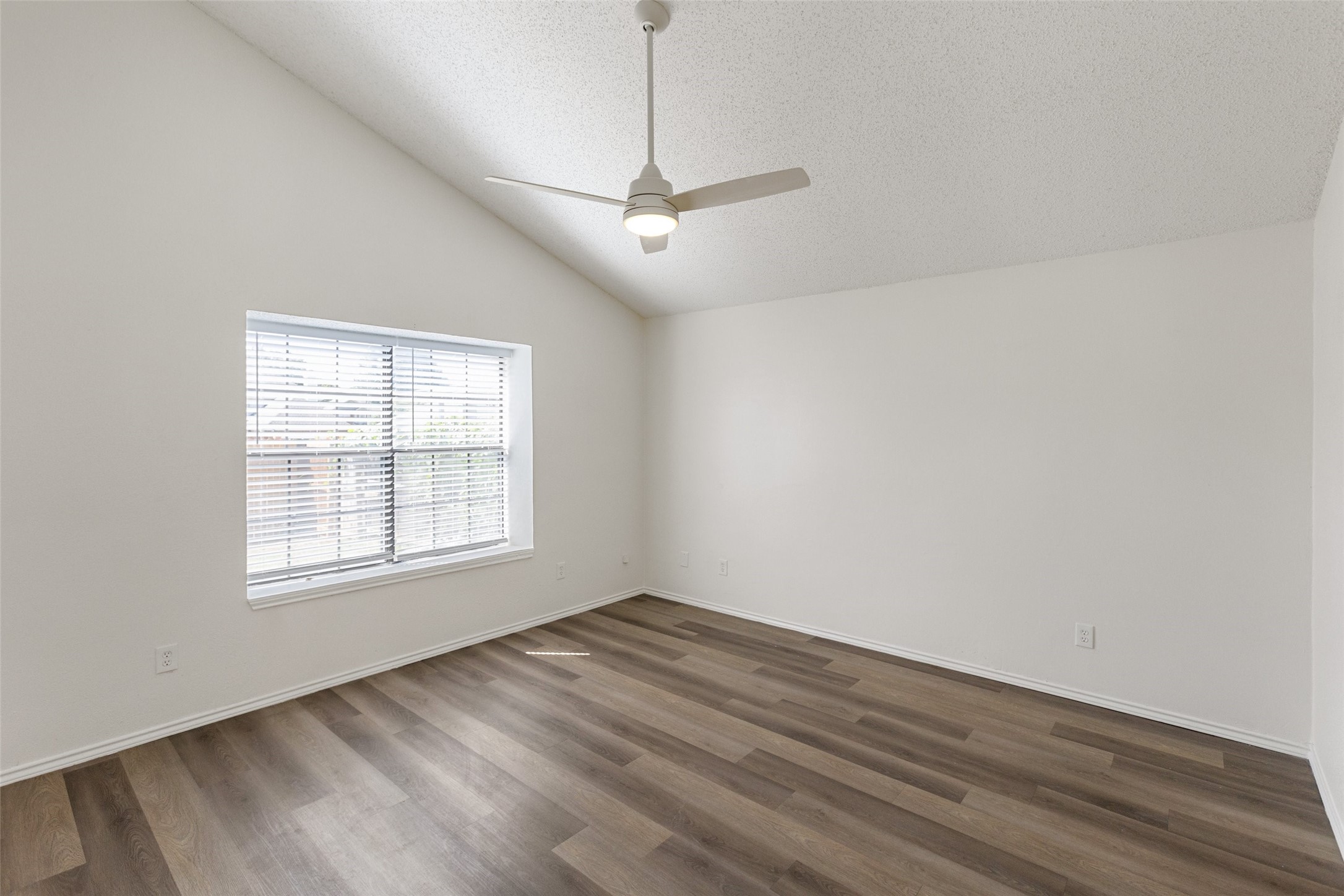 1332 Cedar Ridge Drive