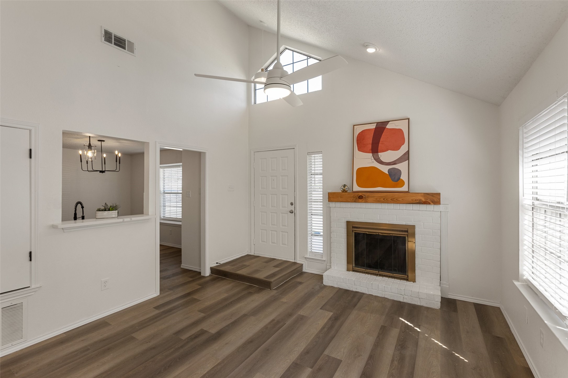 1332 Cedar Ridge Drive