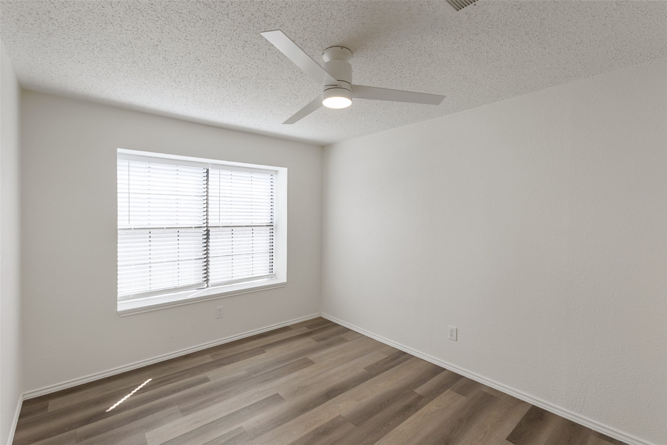 1332 Cedar Ridge Drive