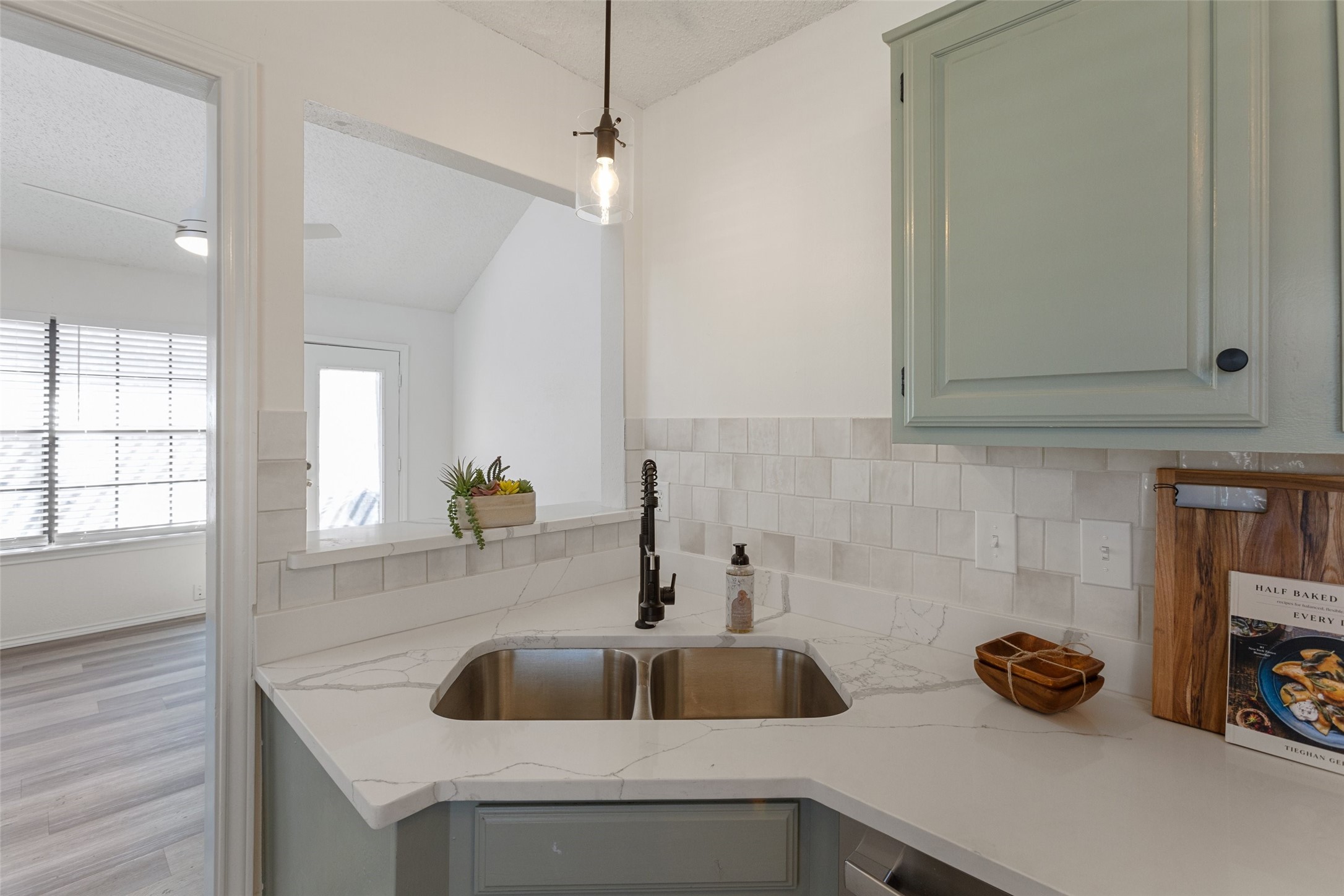 1332 Cedar Ridge Drive