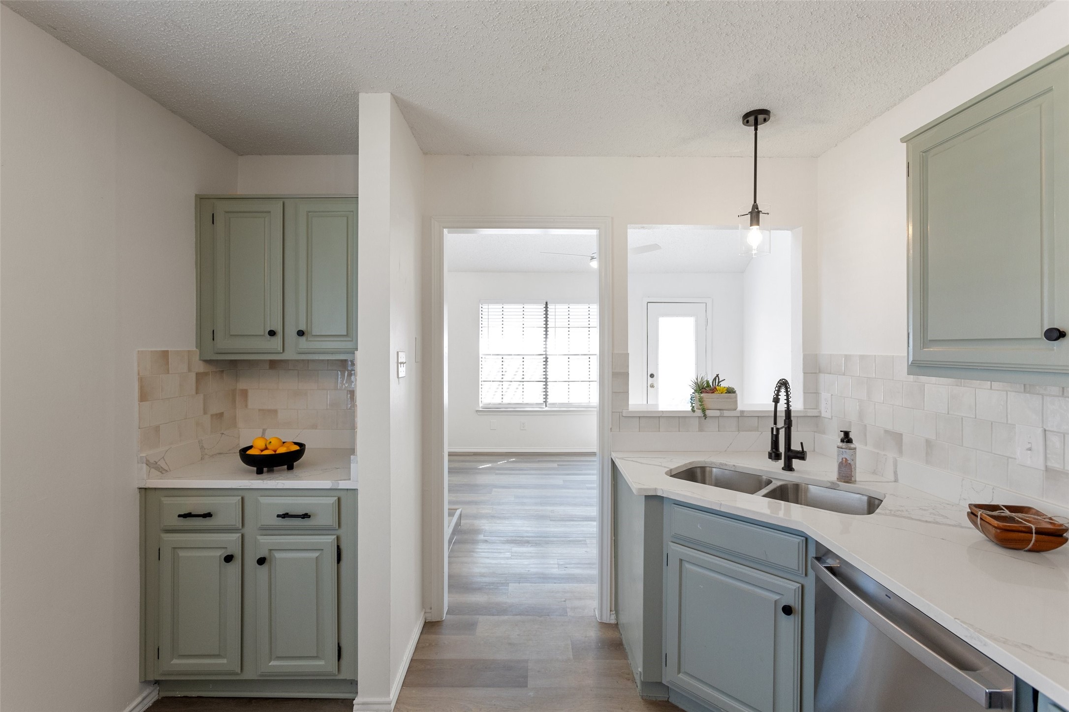 1332 Cedar Ridge Drive