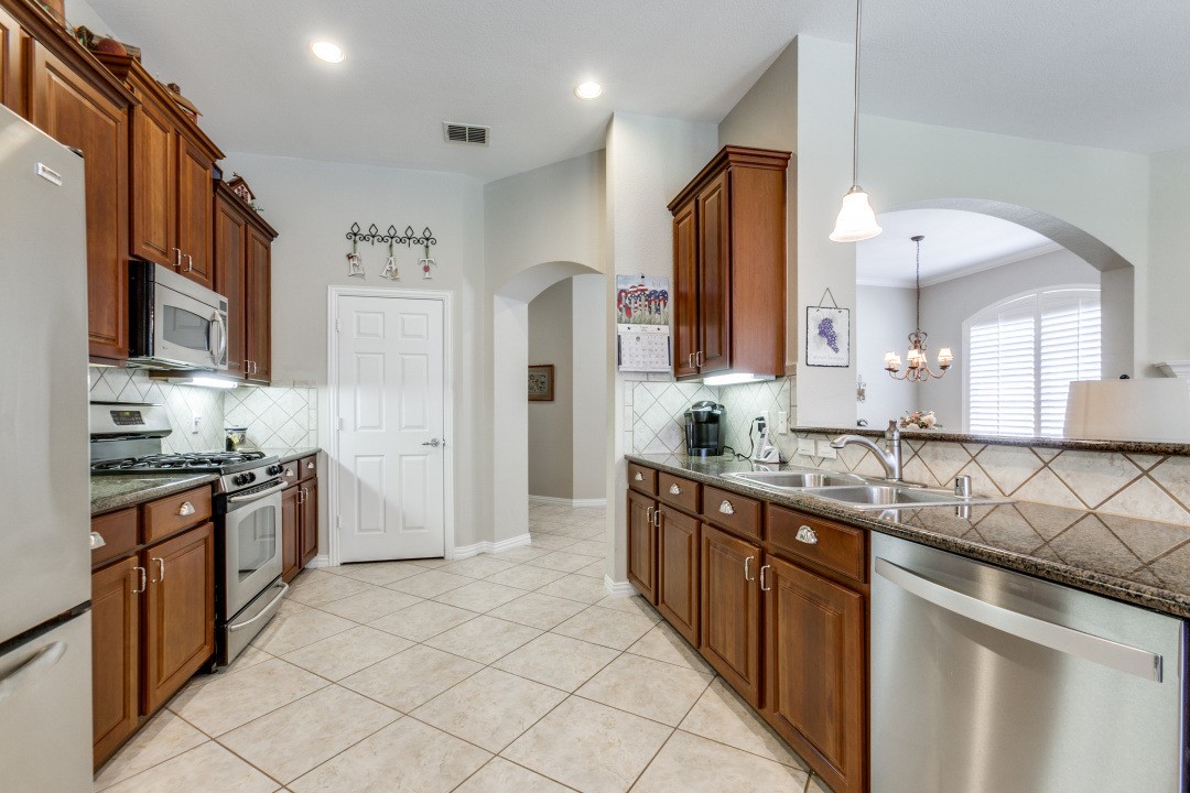 909 Grand Cypress Lane