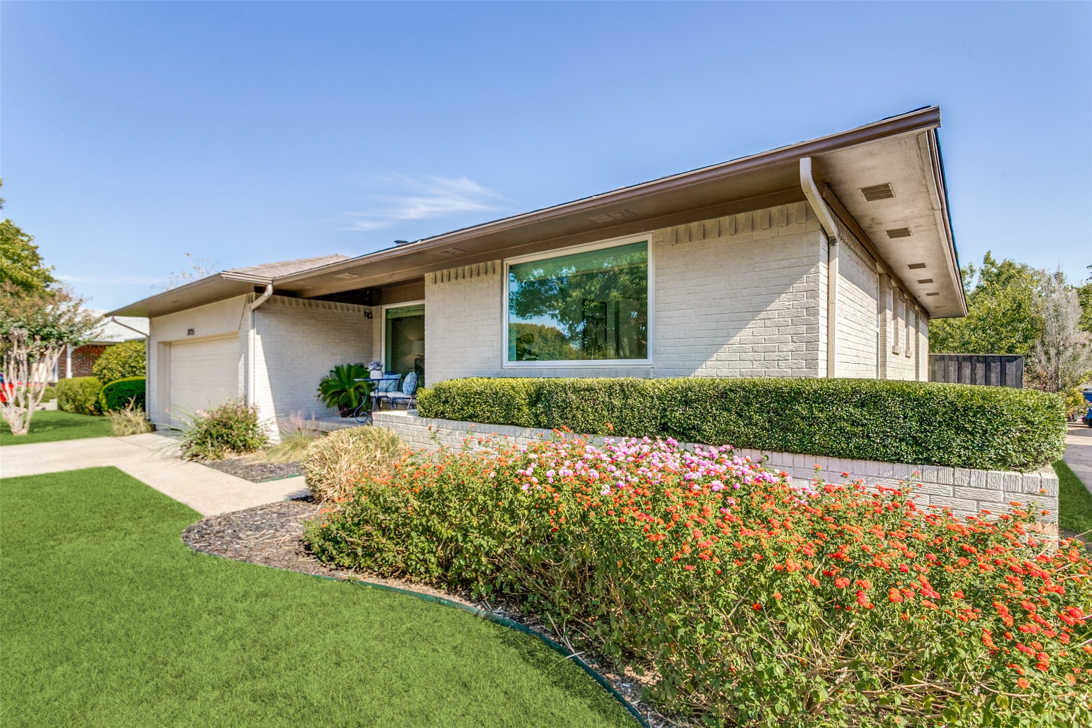 2115 Highwood Drive