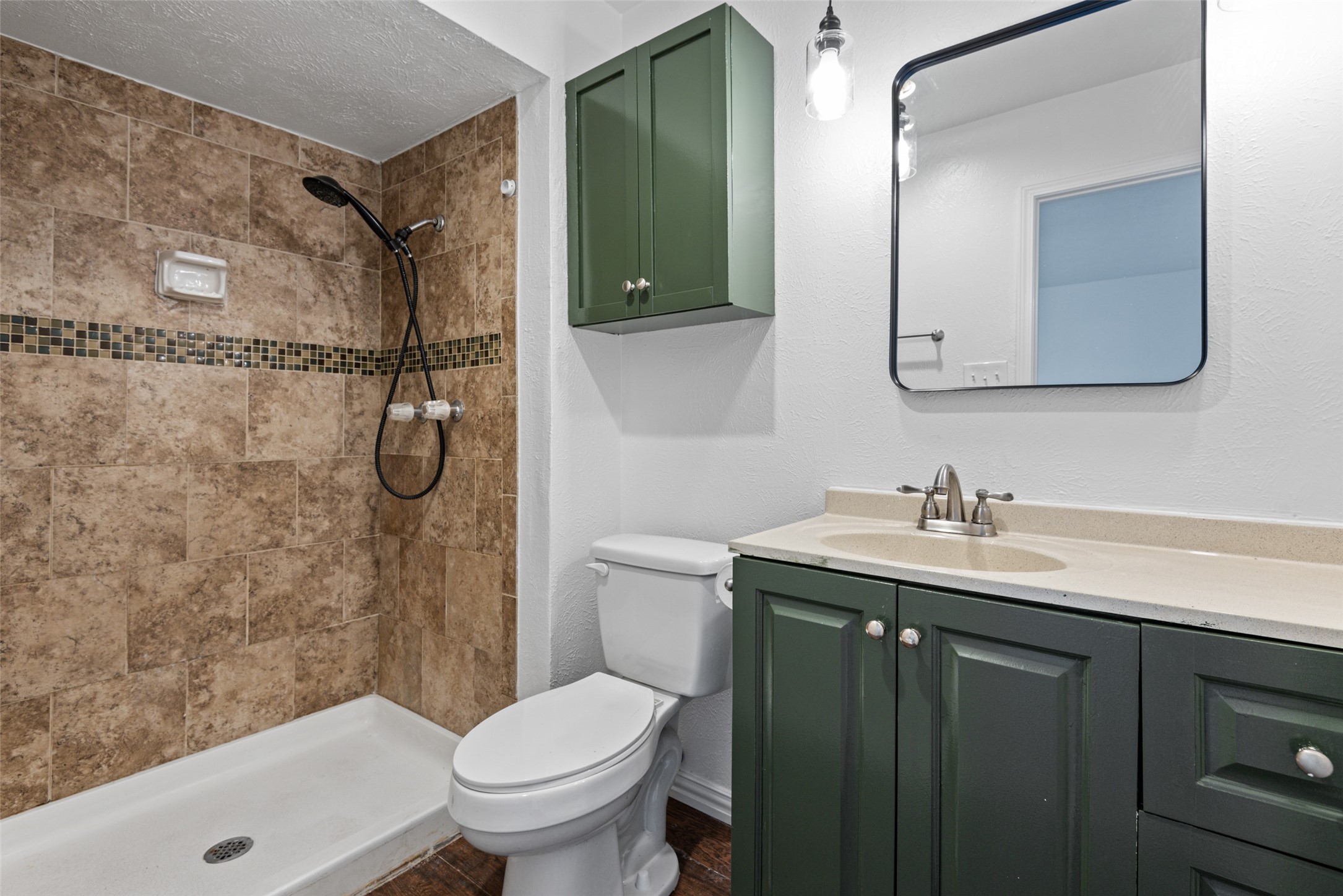 3105 Kenwood Drive