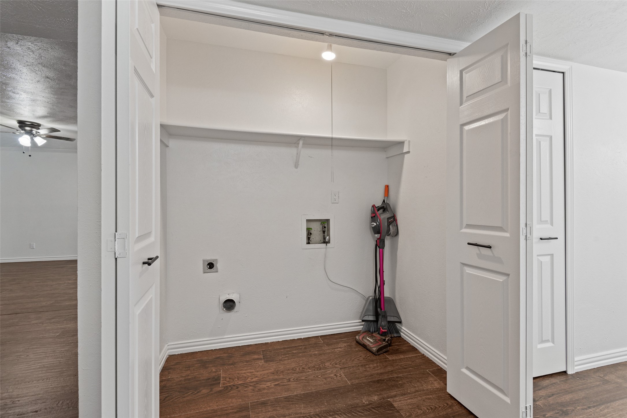 3105 Kenwood Drive