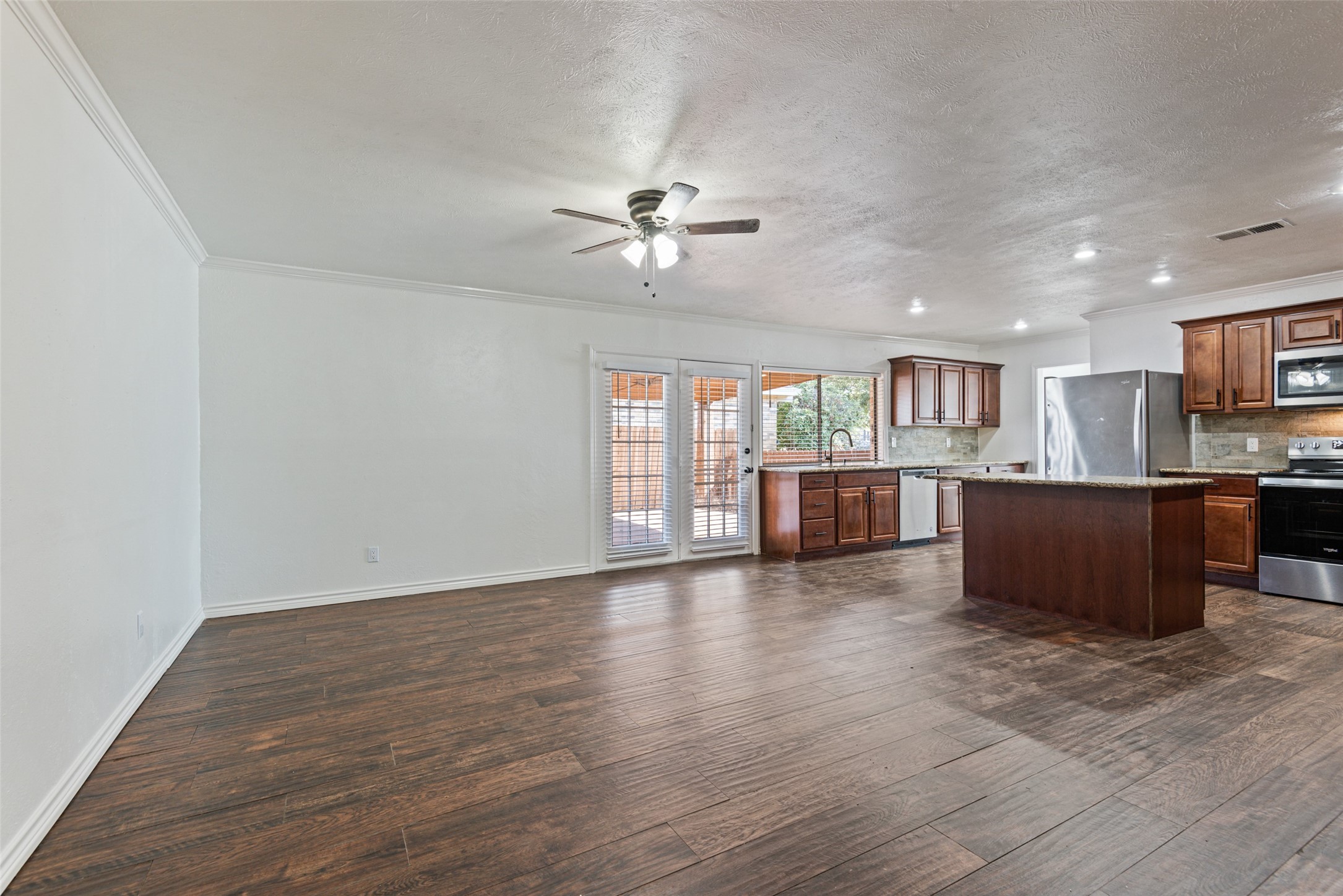 3105 Kenwood Drive