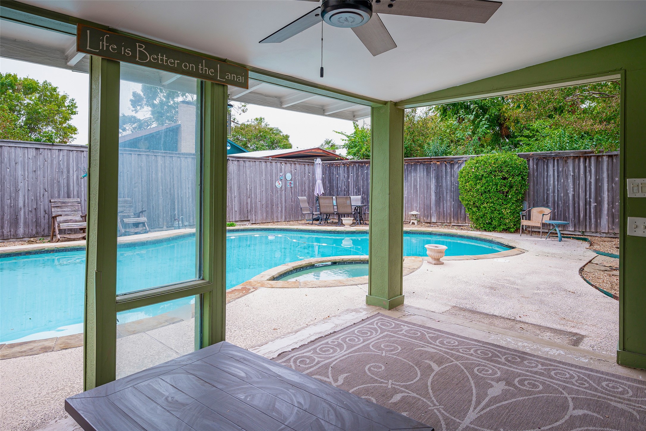 2106 J J Pearce Drive