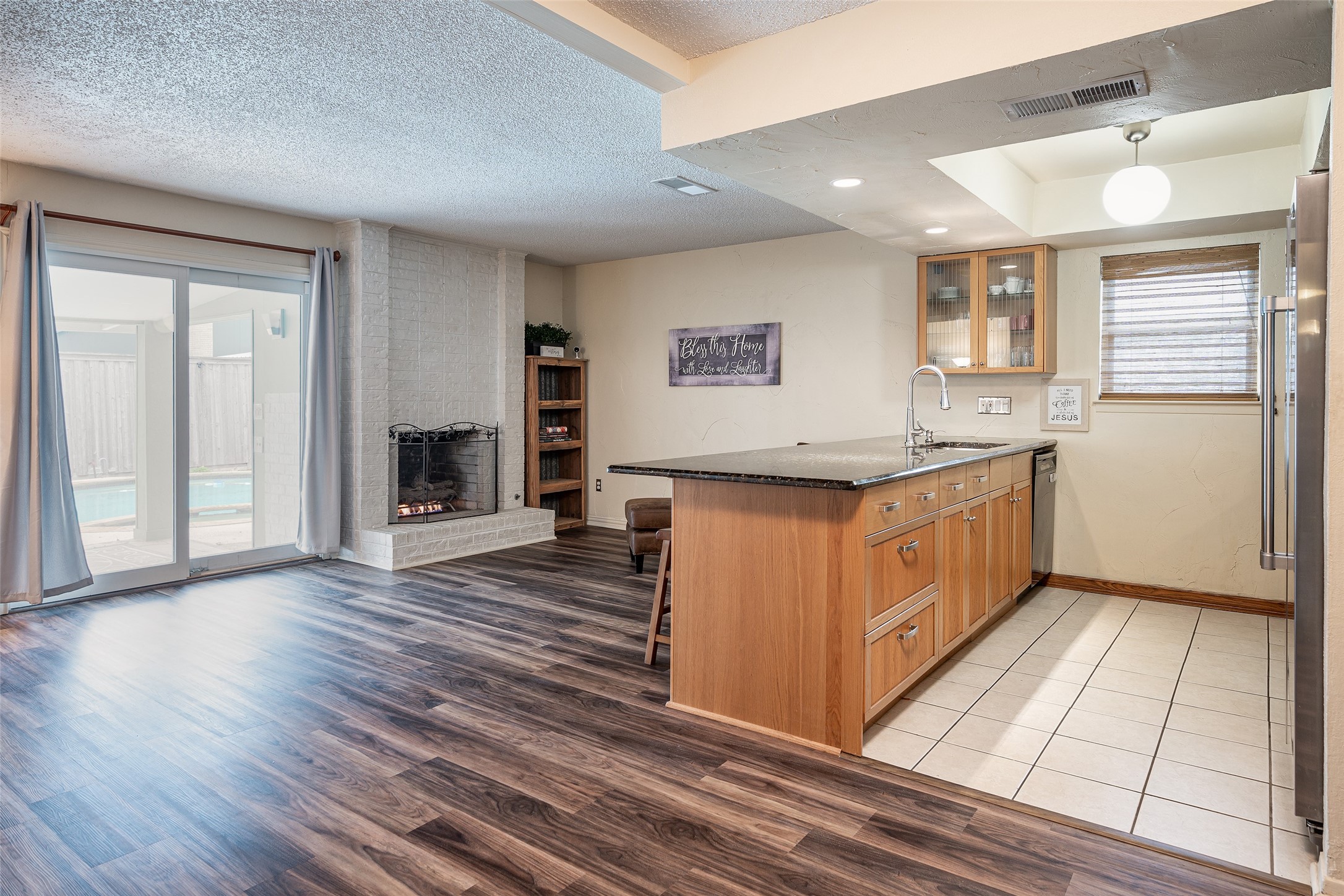 2106 J J Pearce Drive