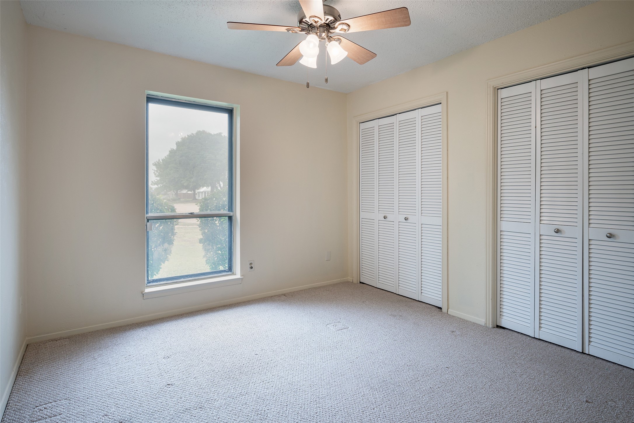 2106 J J Pearce Drive