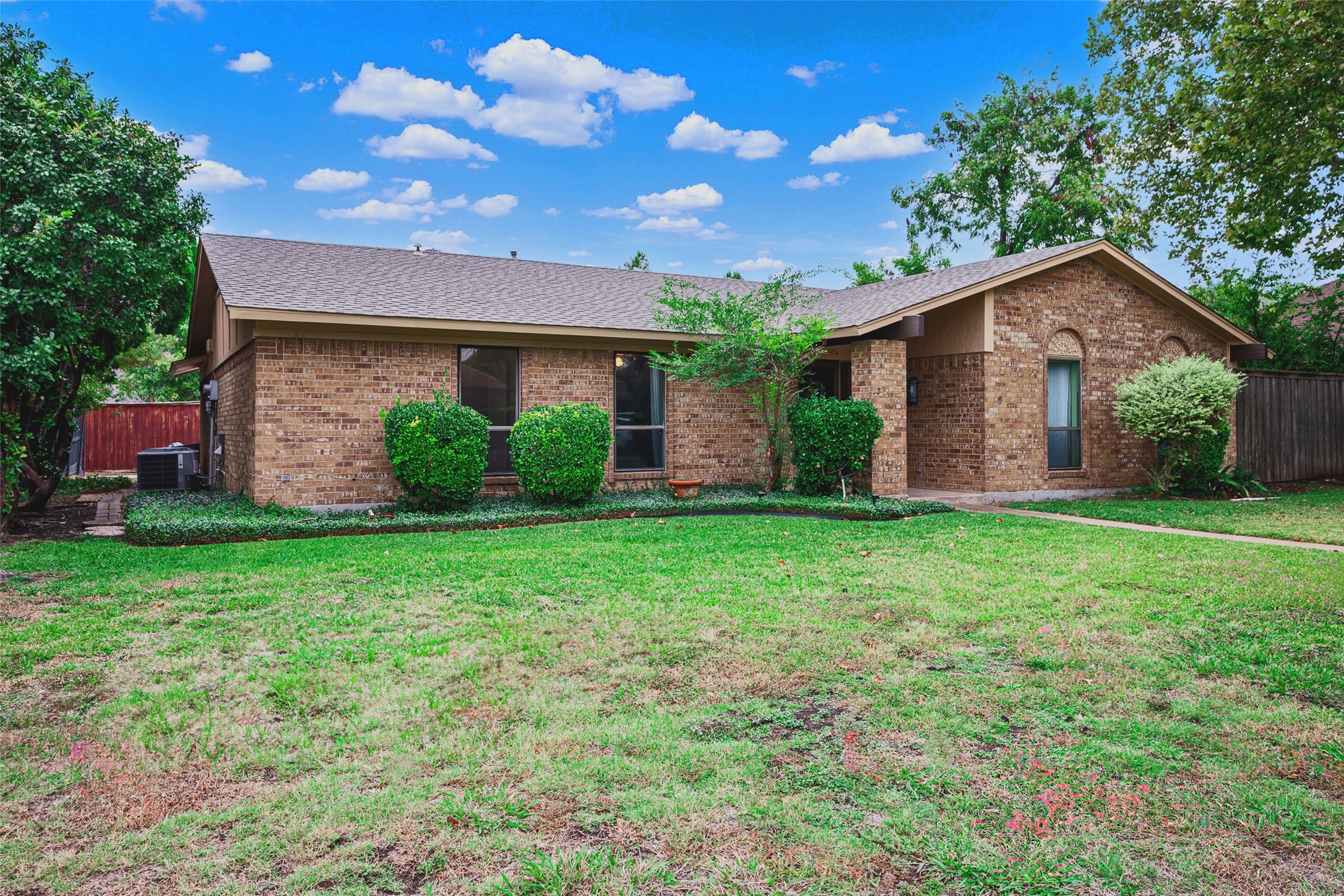 2106 J J Pearce Drive