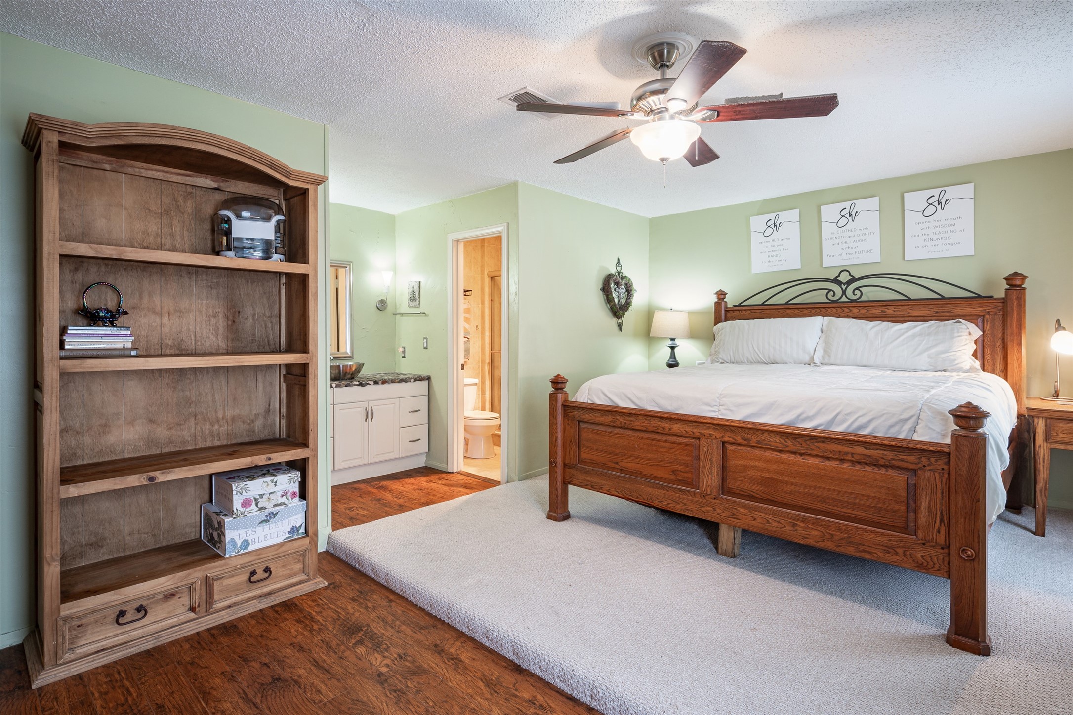 2106 J J Pearce Drive