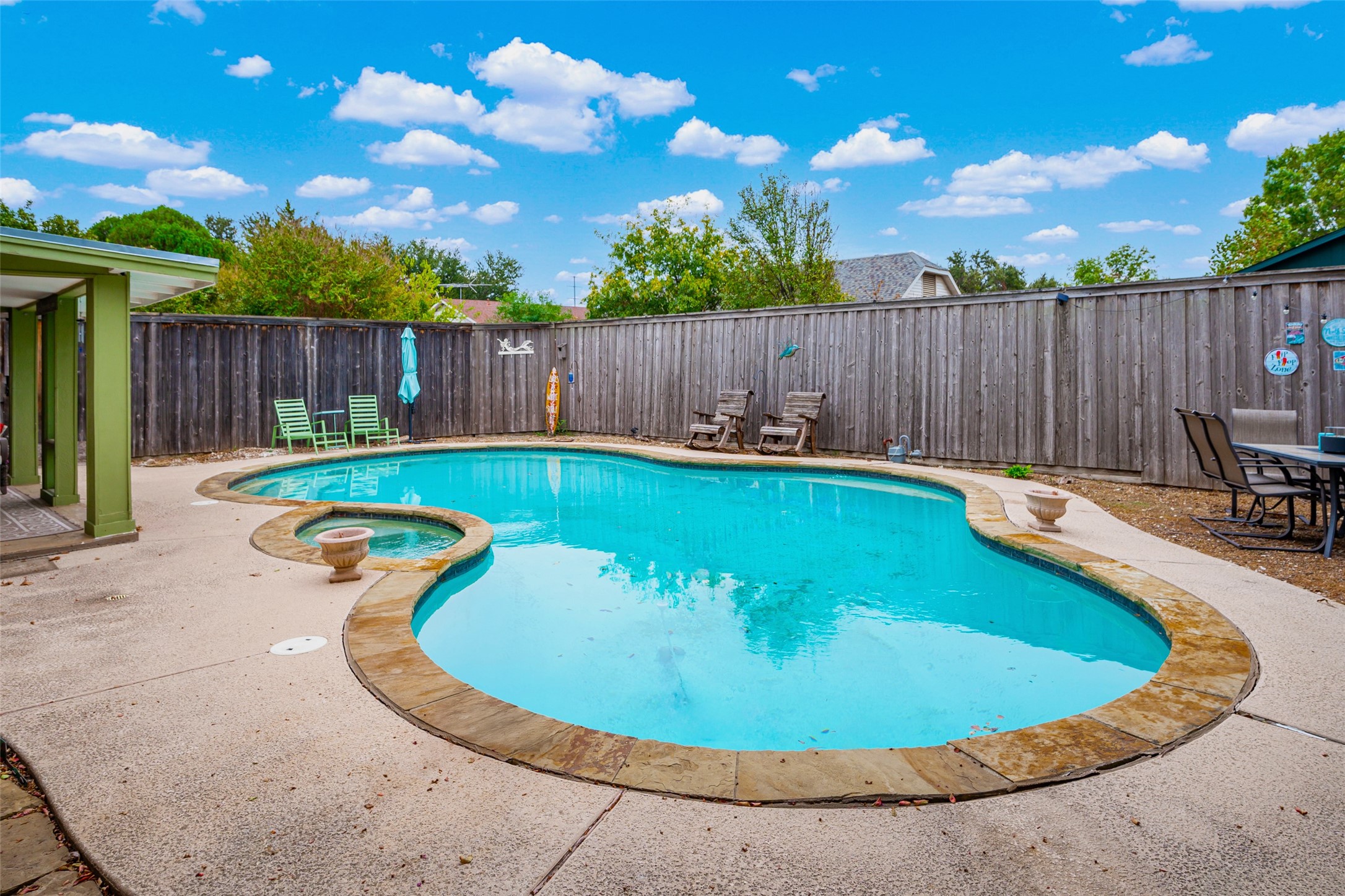 2106 J J Pearce Drive