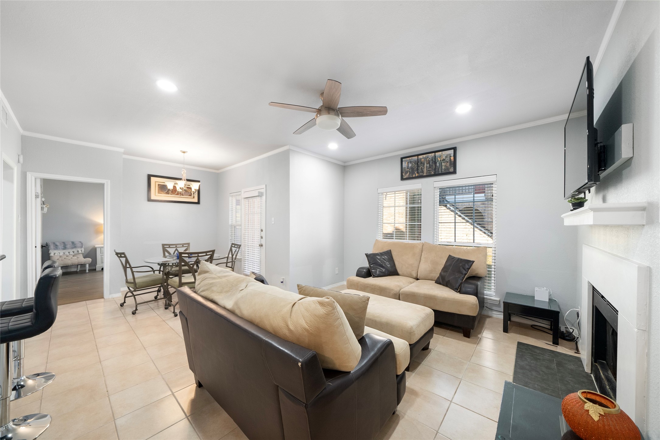 1700 Amelia Court 216