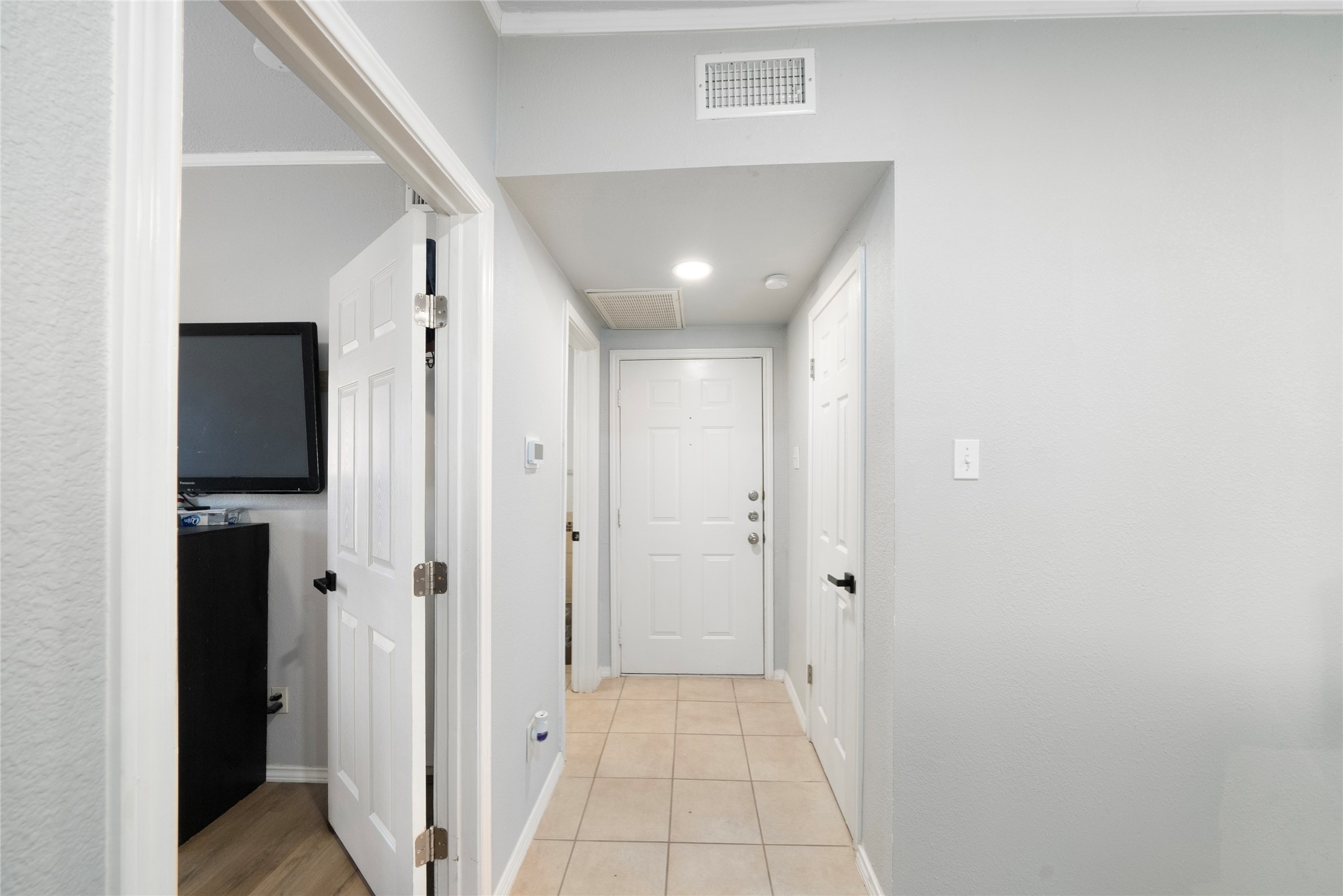1700 Amelia Court 216