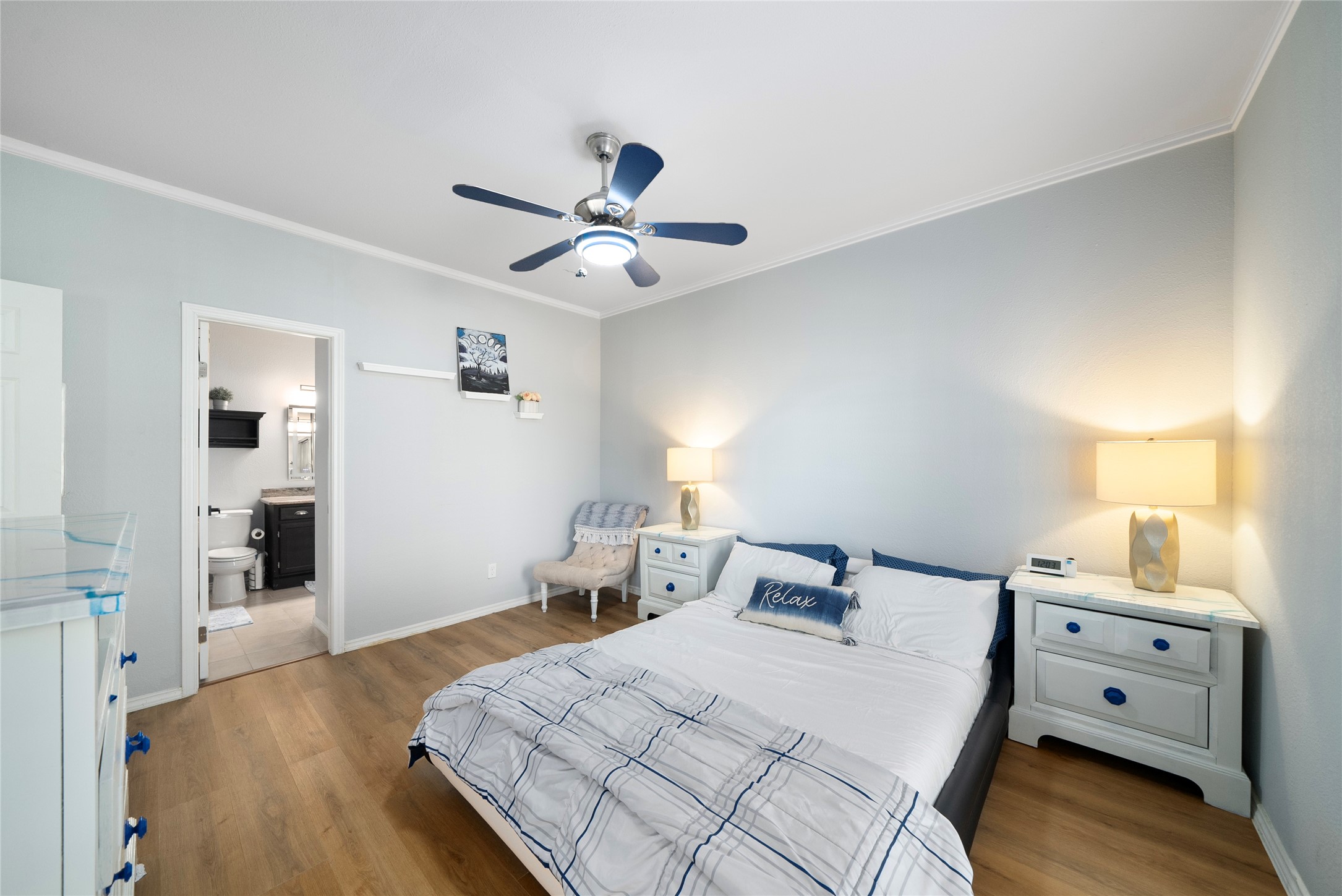 1700 Amelia Court 216