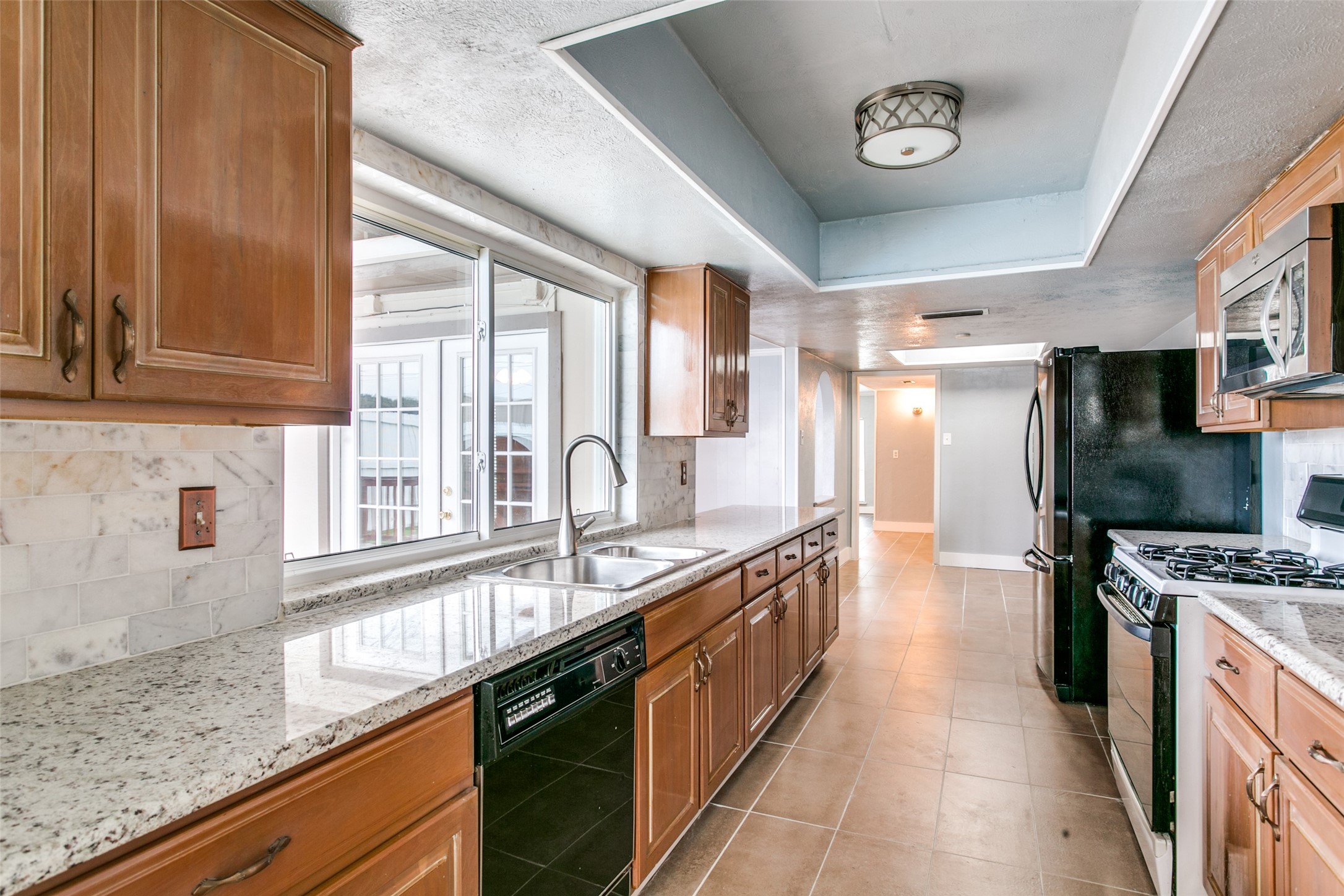 1832 Clear Creek Lane