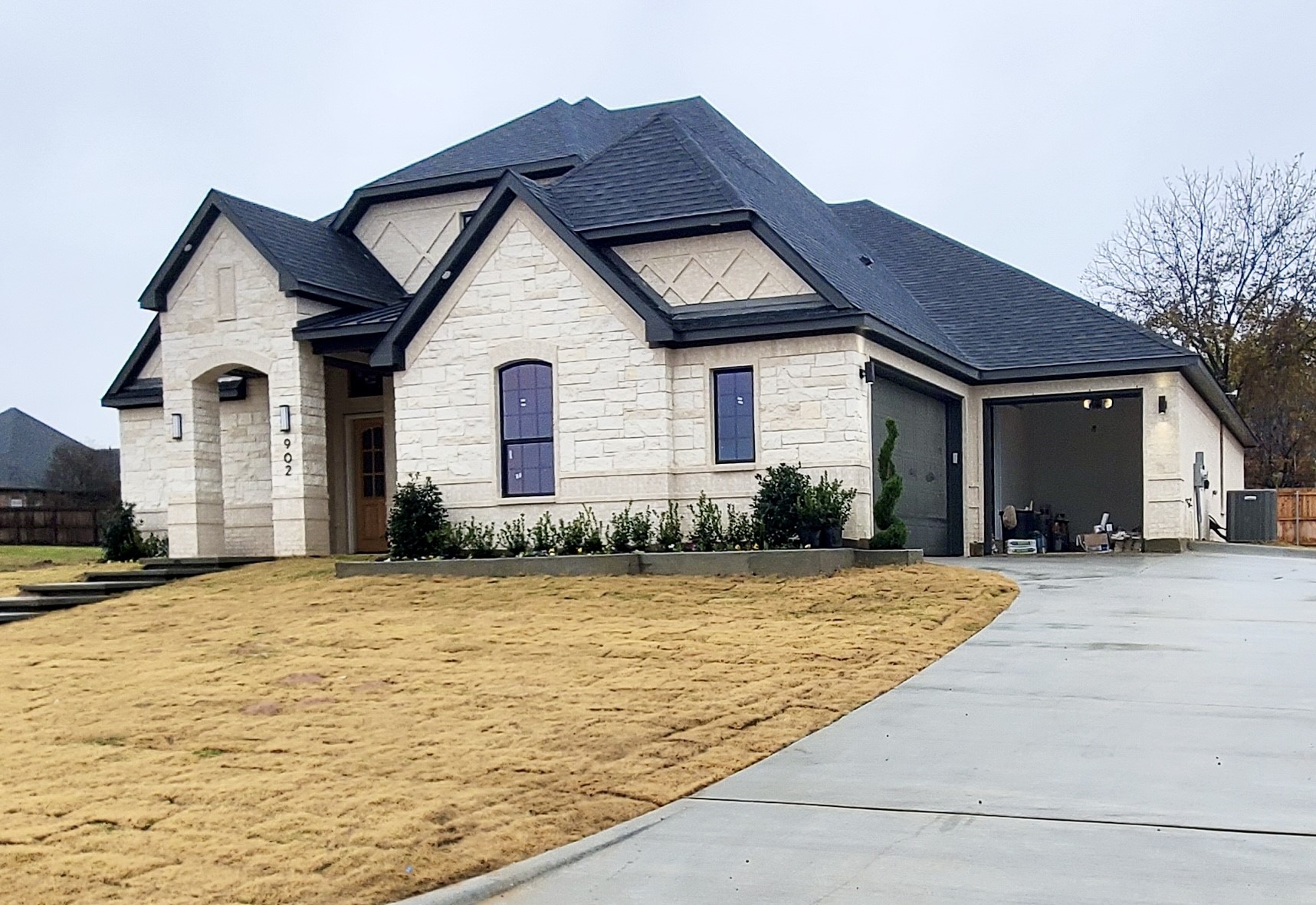 902 Tannehill Way