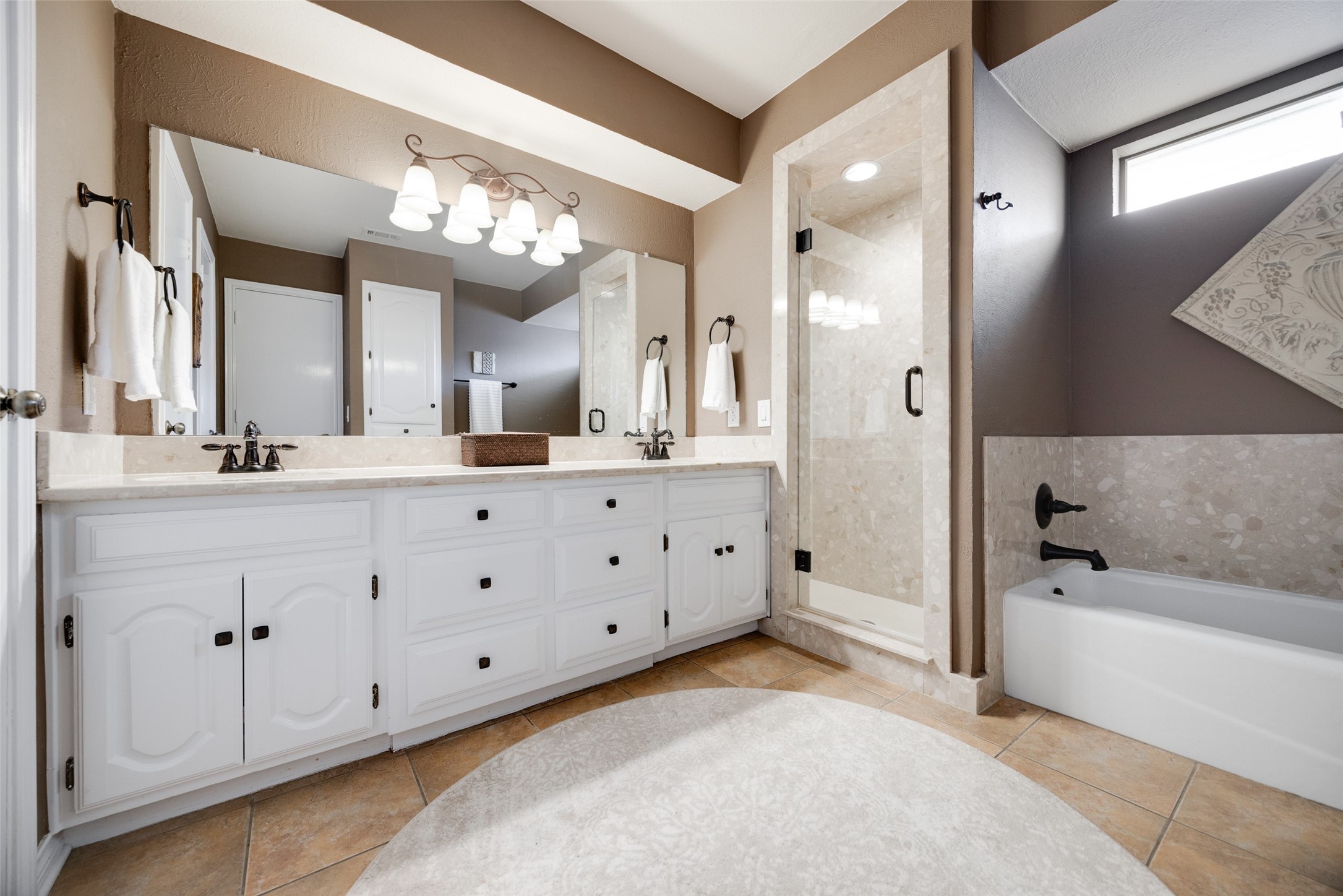 3937 Los Robles Drive
