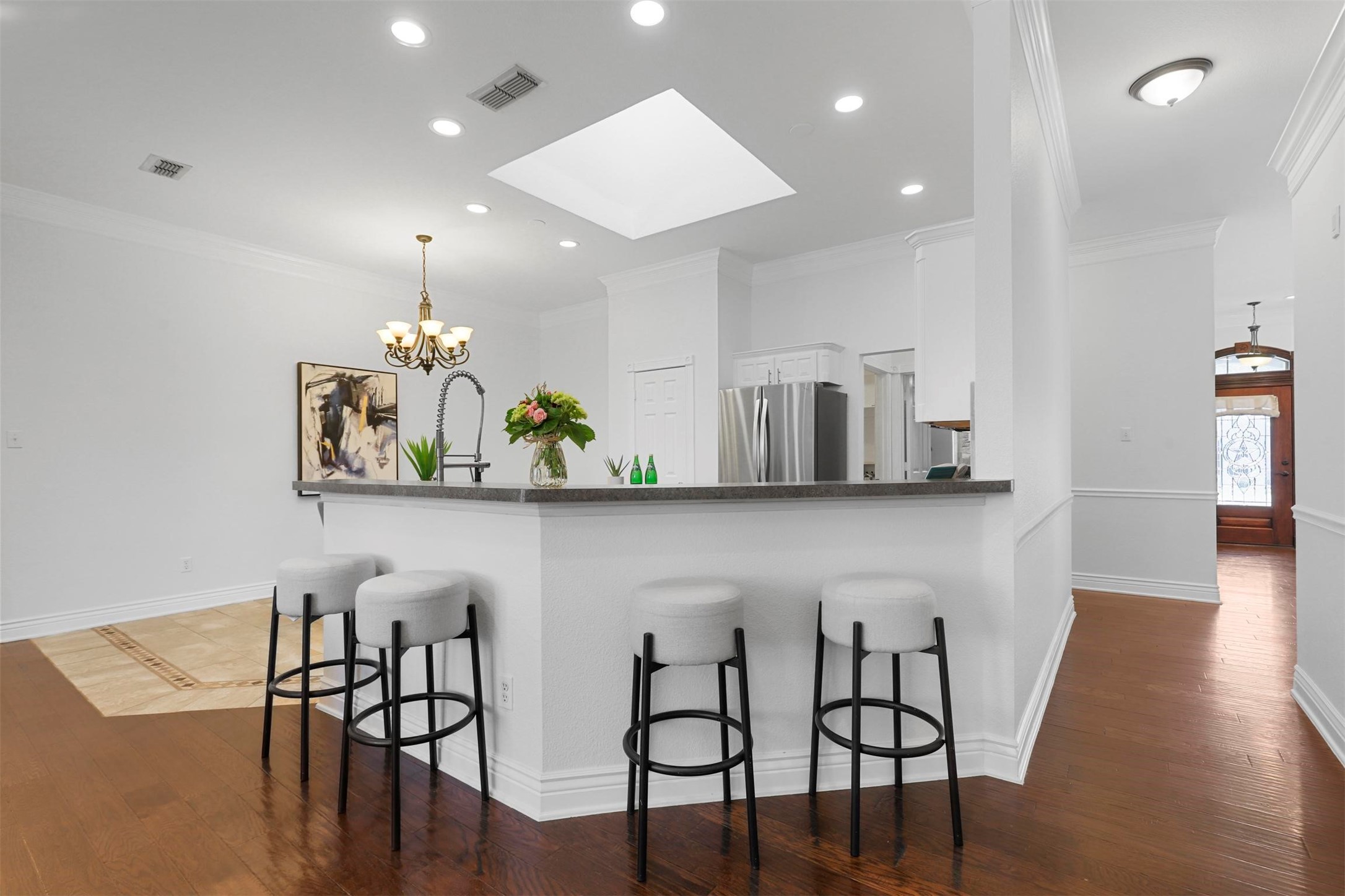 6841 Beverly Glen Drive