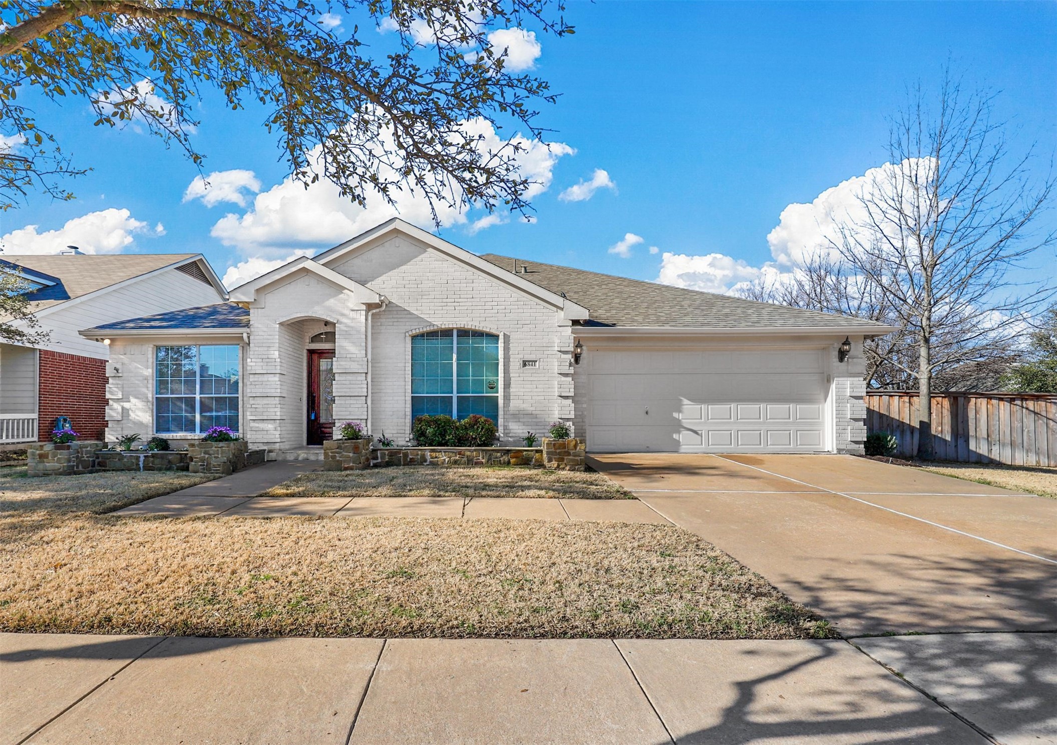 6841 Beverly Glen Drive