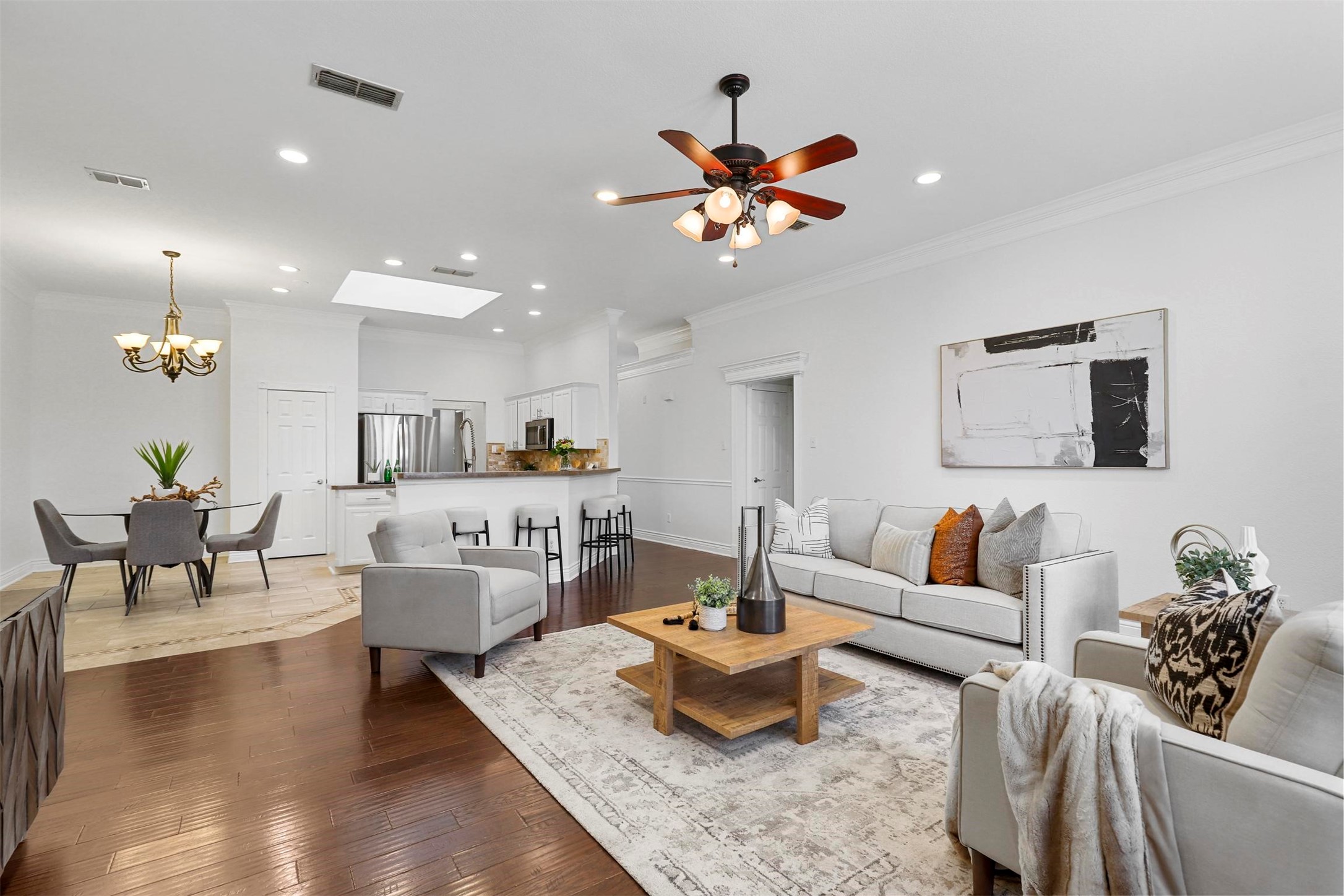 6841 Beverly Glen Drive