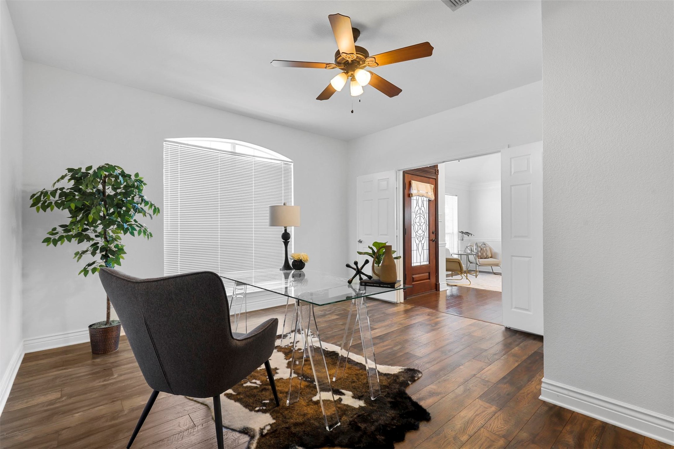 6841 Beverly Glen Drive