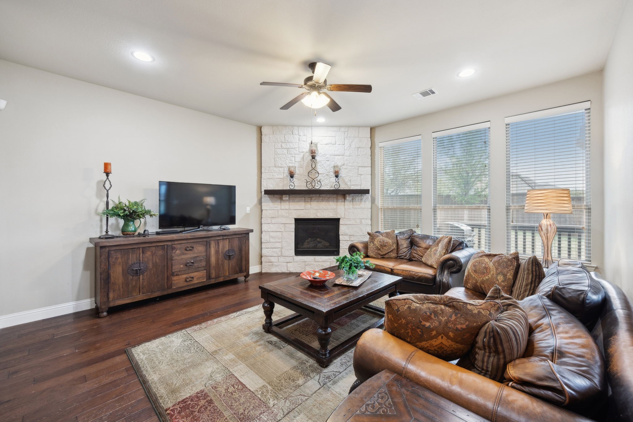 1833 Fountain Vista View