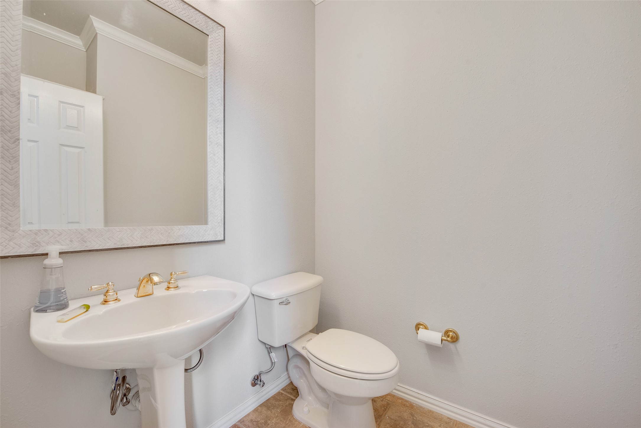 3409 Windridge Drive