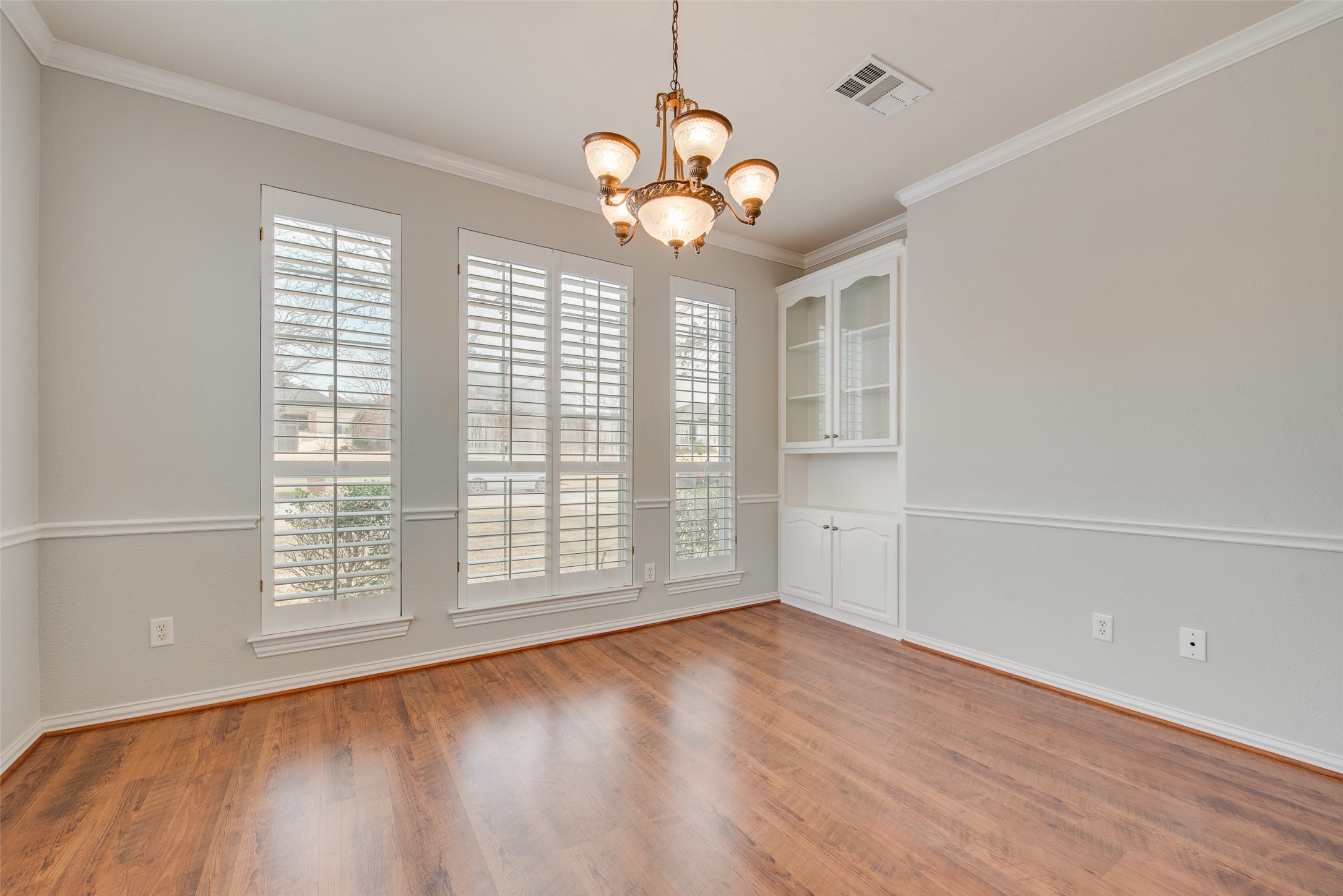 3409 Windridge Drive