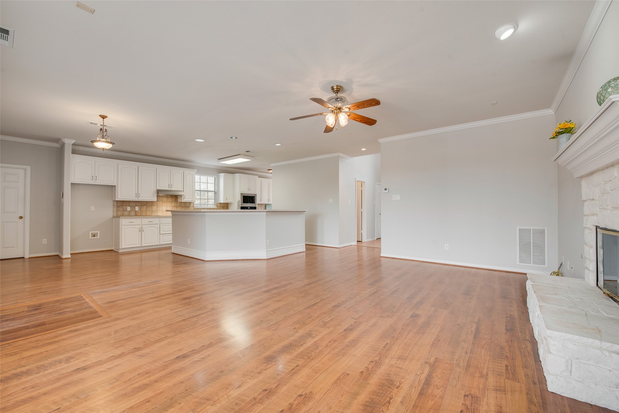3409 Windridge Drive