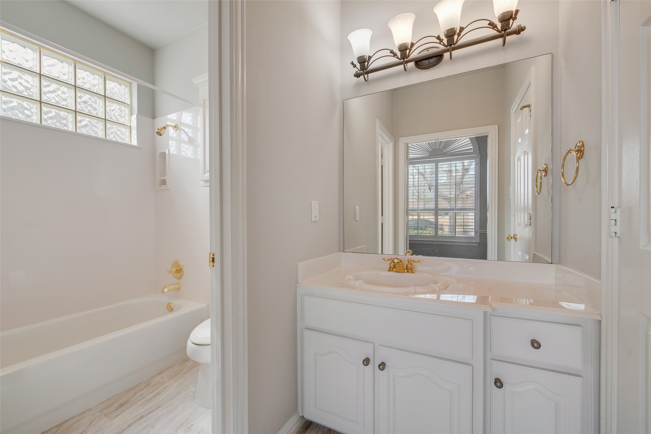 3409 Windridge Drive