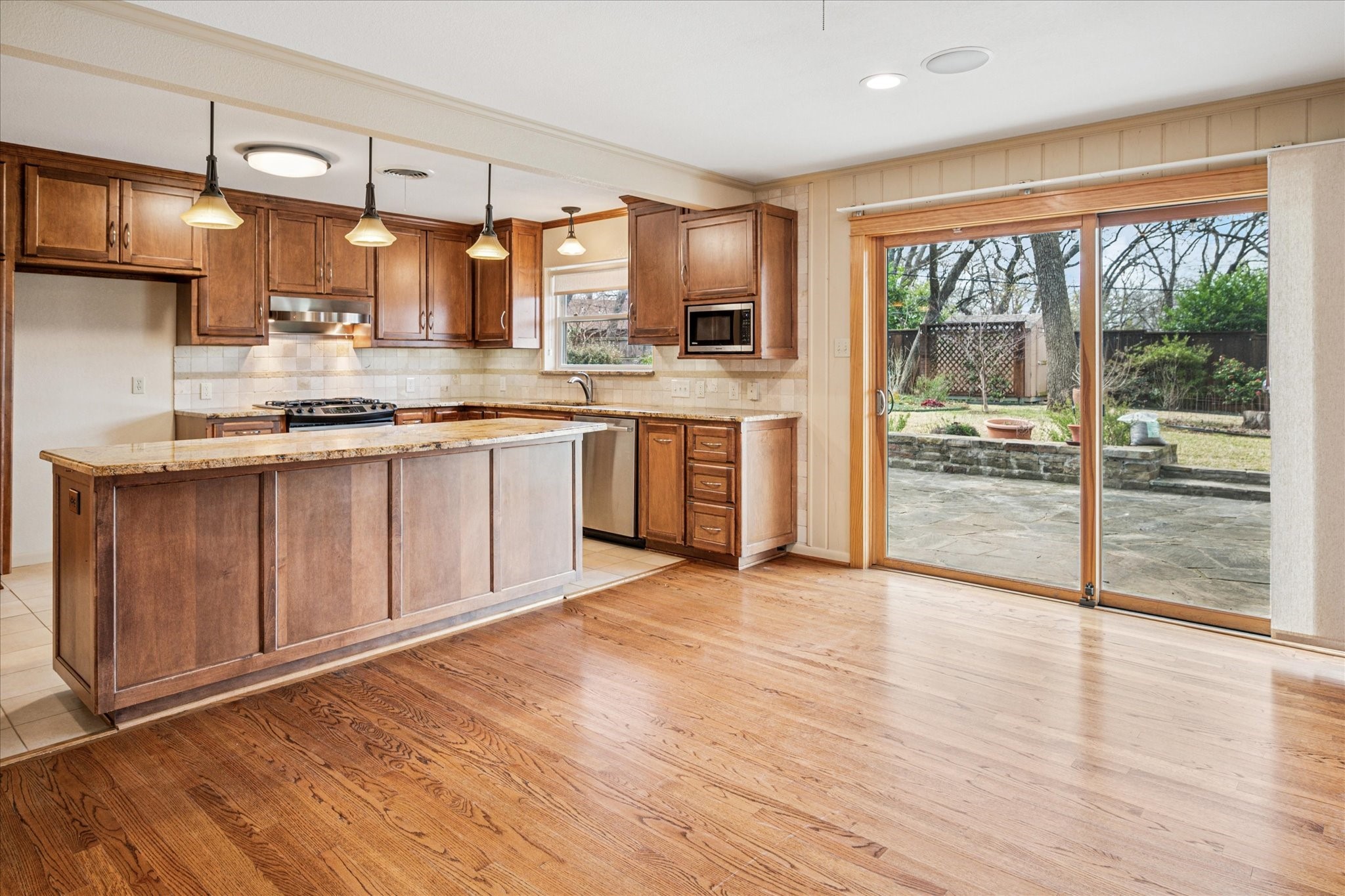 1112 Sherwood Drive